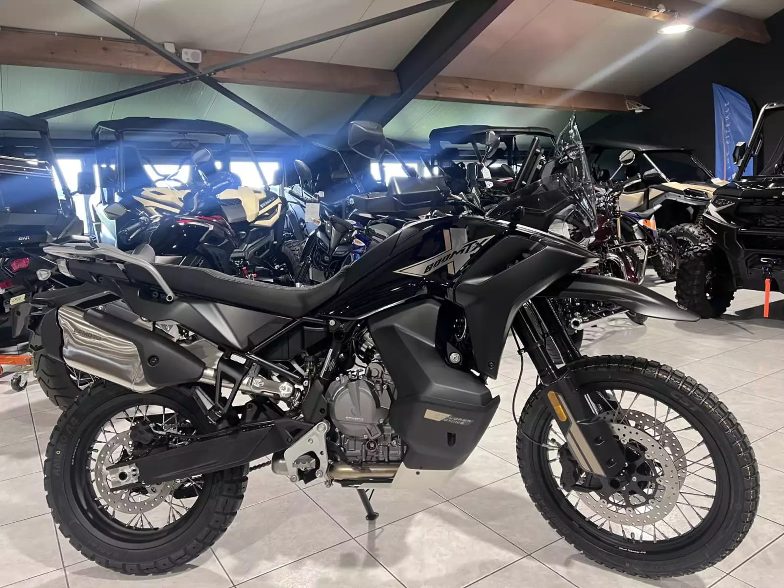 CF Moto 800 MT X - Photo 1
