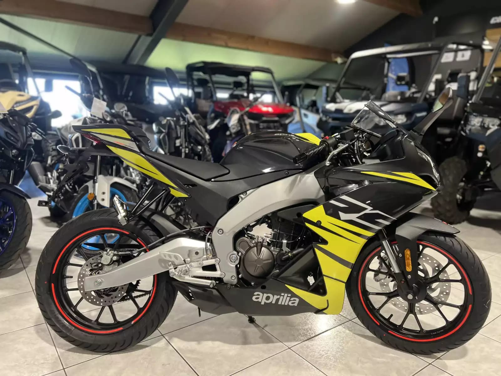 Aprilia RS 125 - Photo 1