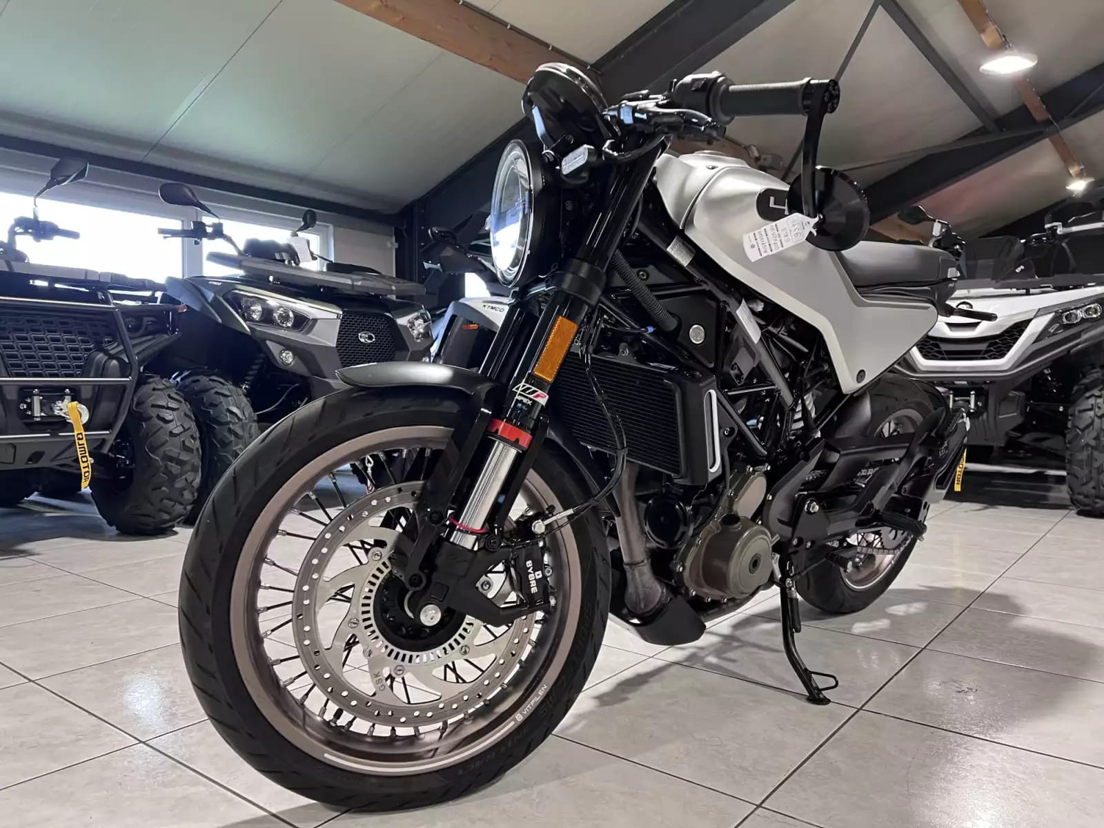 Husqvarna Vitpilen 401 - Photo 1