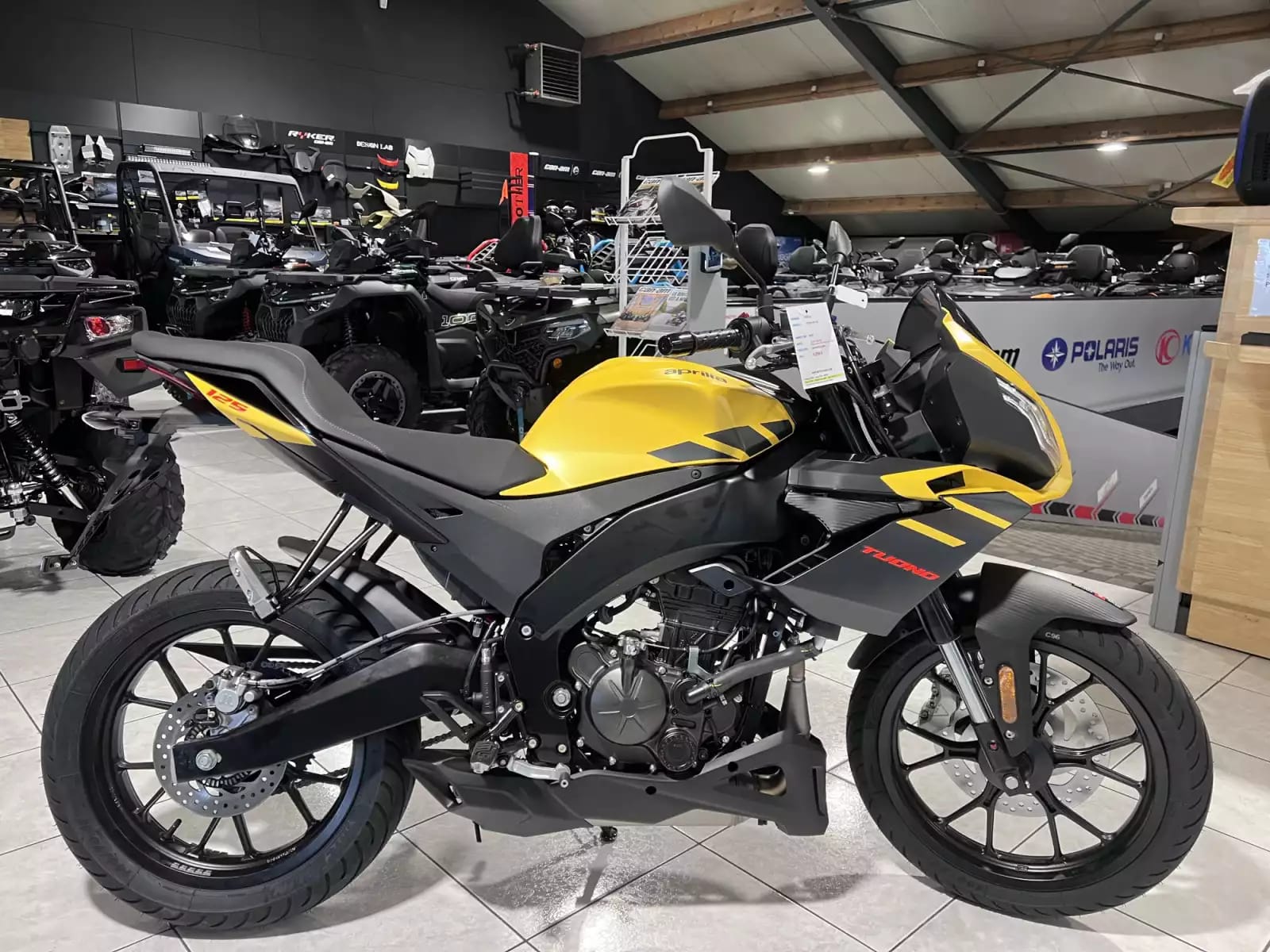 Aprilia Tuono 125 - Photo 1