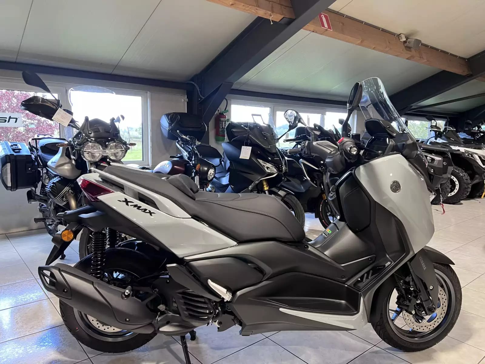 Yamaha X-Max 125 TECH MAX + - Photo 1