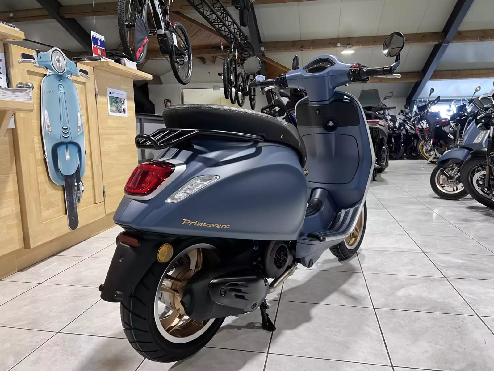 Vespa Primavera 125 Officina 8 - Photo 1