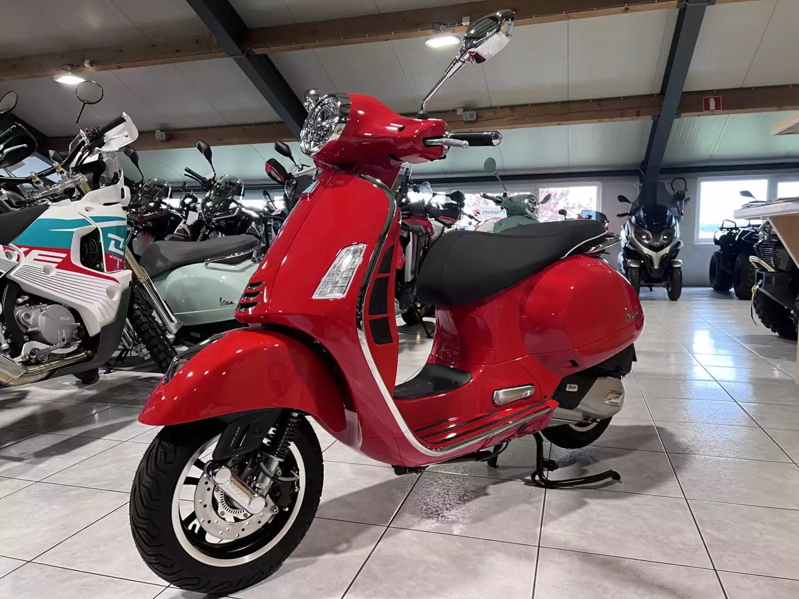 Vespa GTS Super Sport 125 - Photo 1