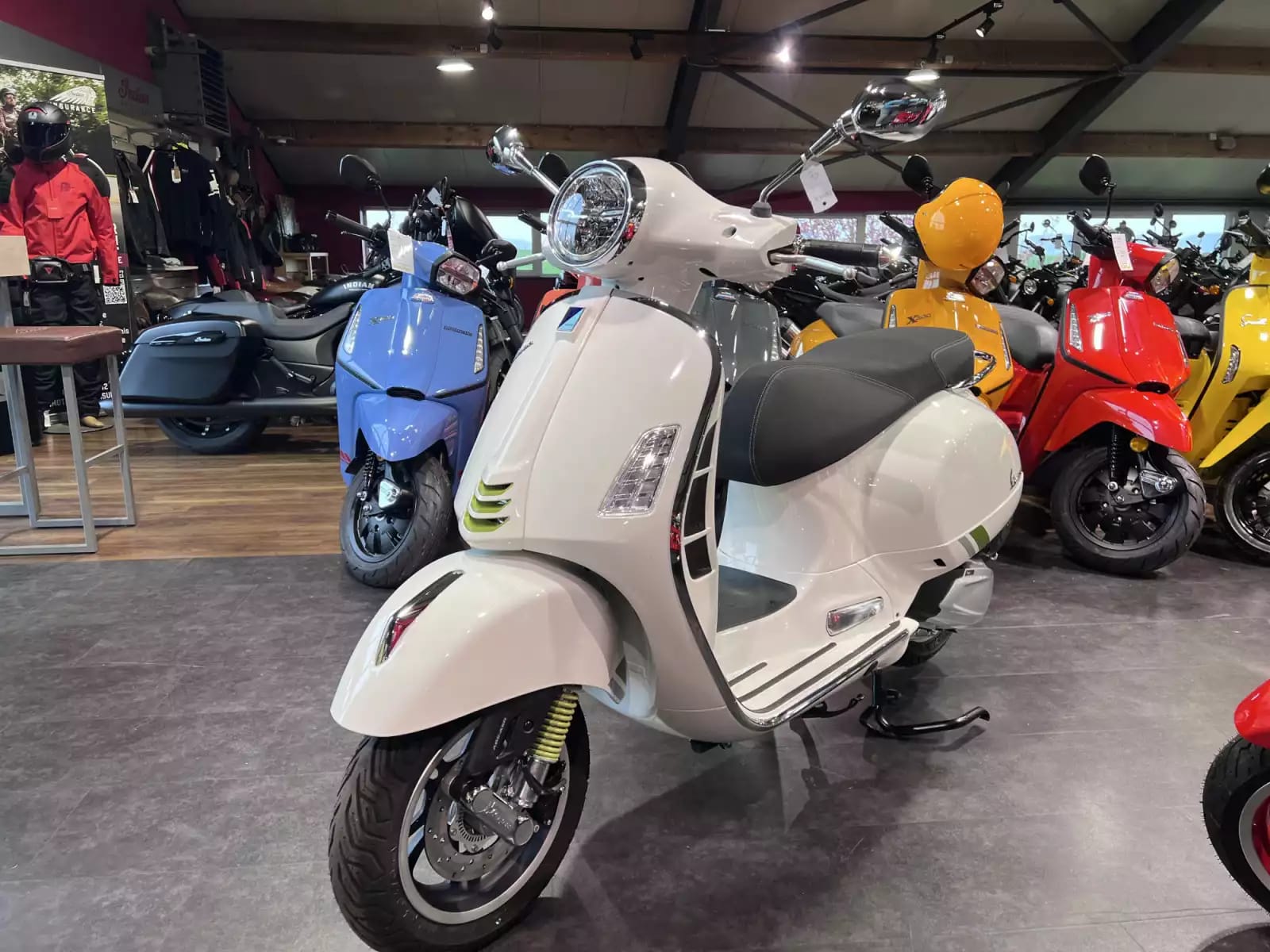 Vespa GTS Super Tech 310 - Photo 1