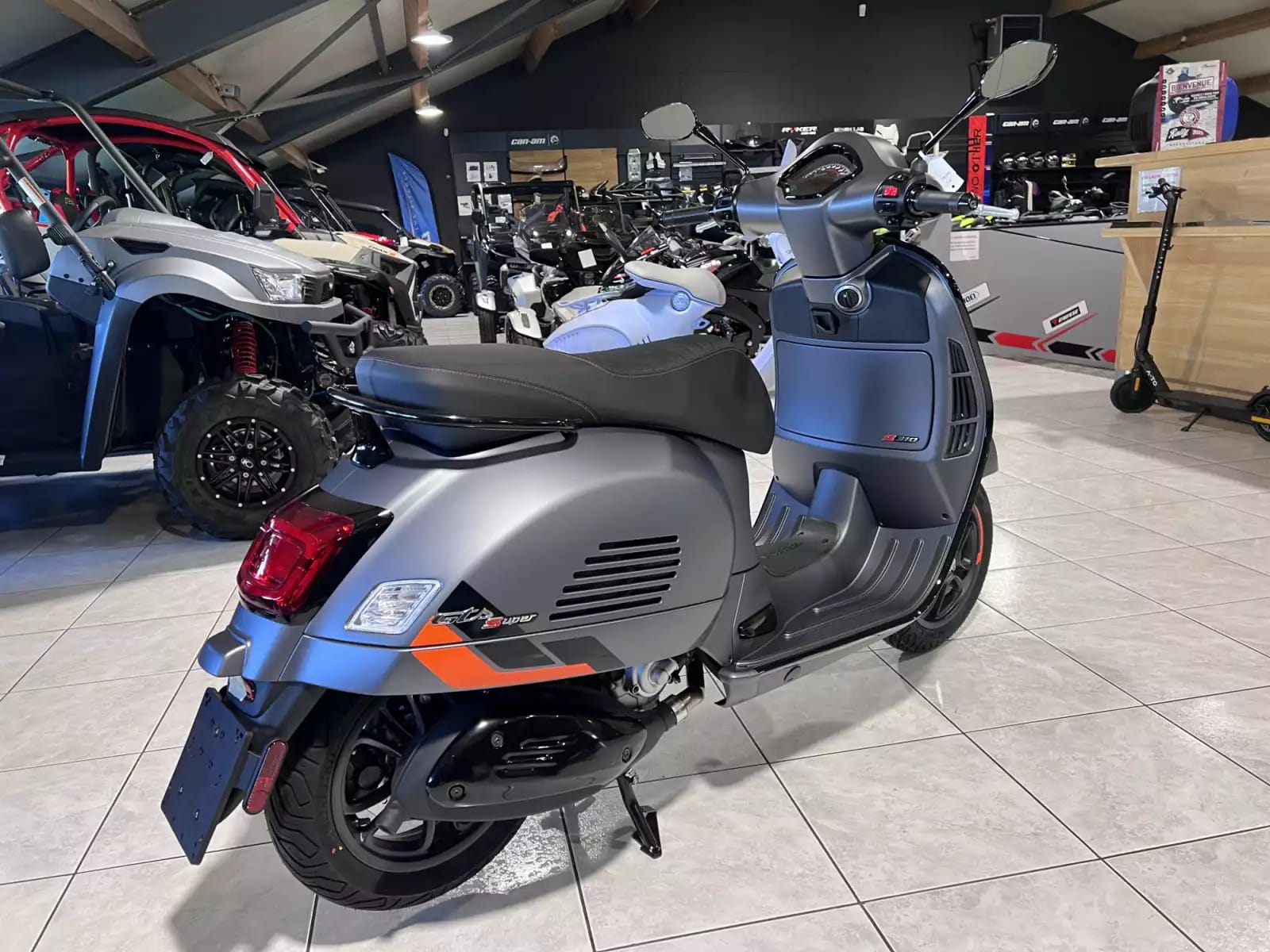 Vespa GTS Super Sport 310 - Photo 1