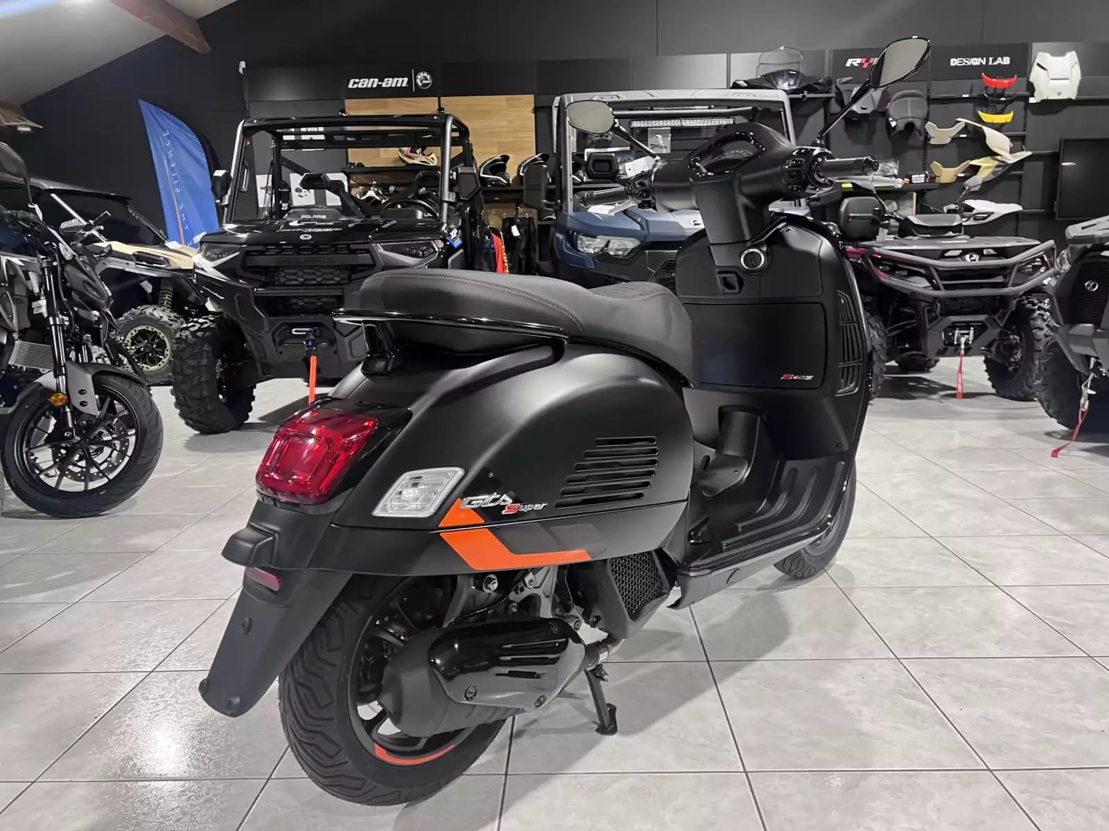 Vespa GTS Super Sport 125 - Photo 1
