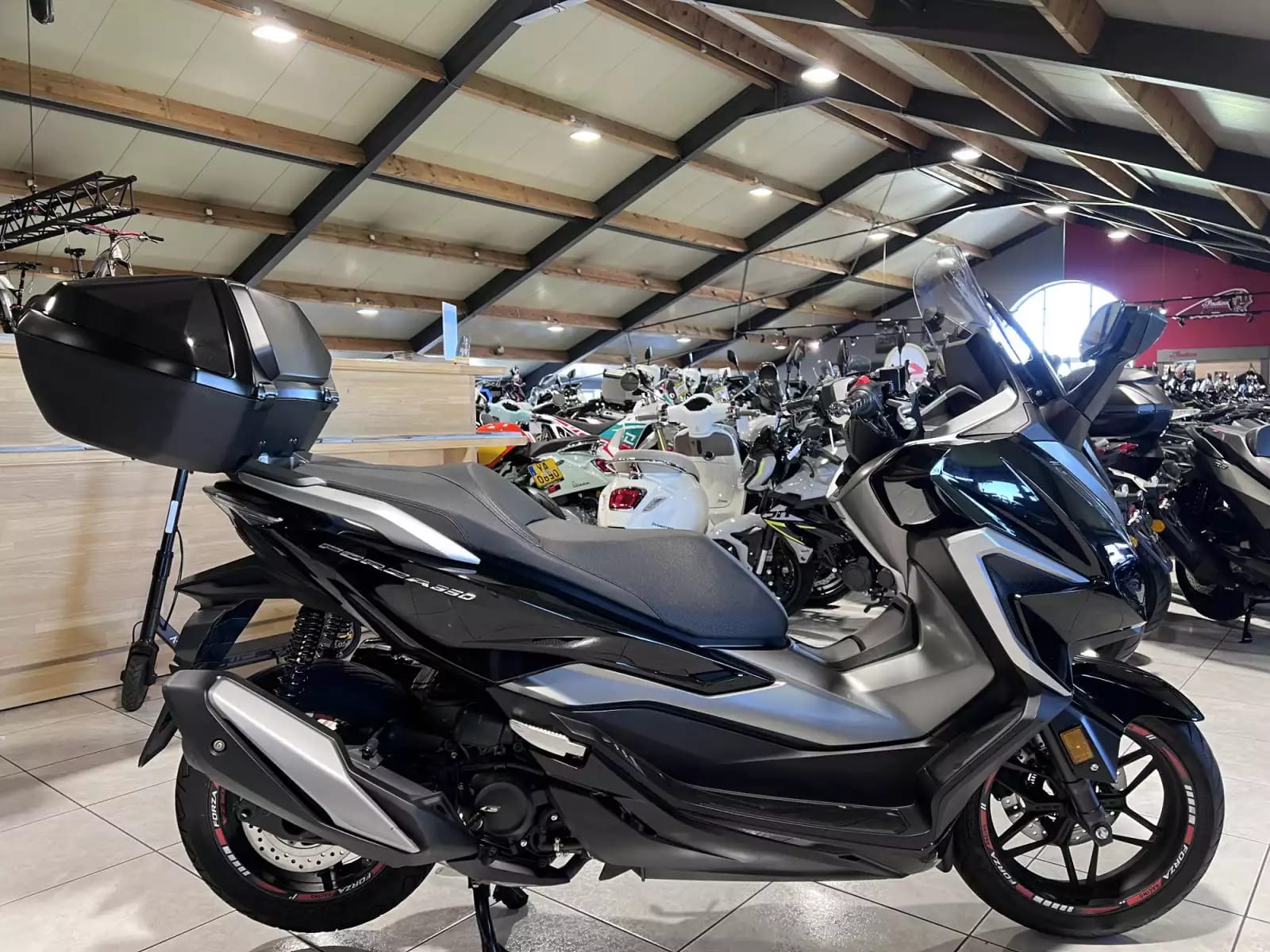 Honda Forza 350 Smart Top box - Photo 1