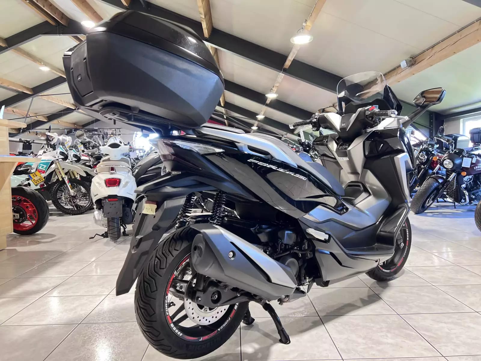 Honda Forza 350 Smart Top box - Photo 1