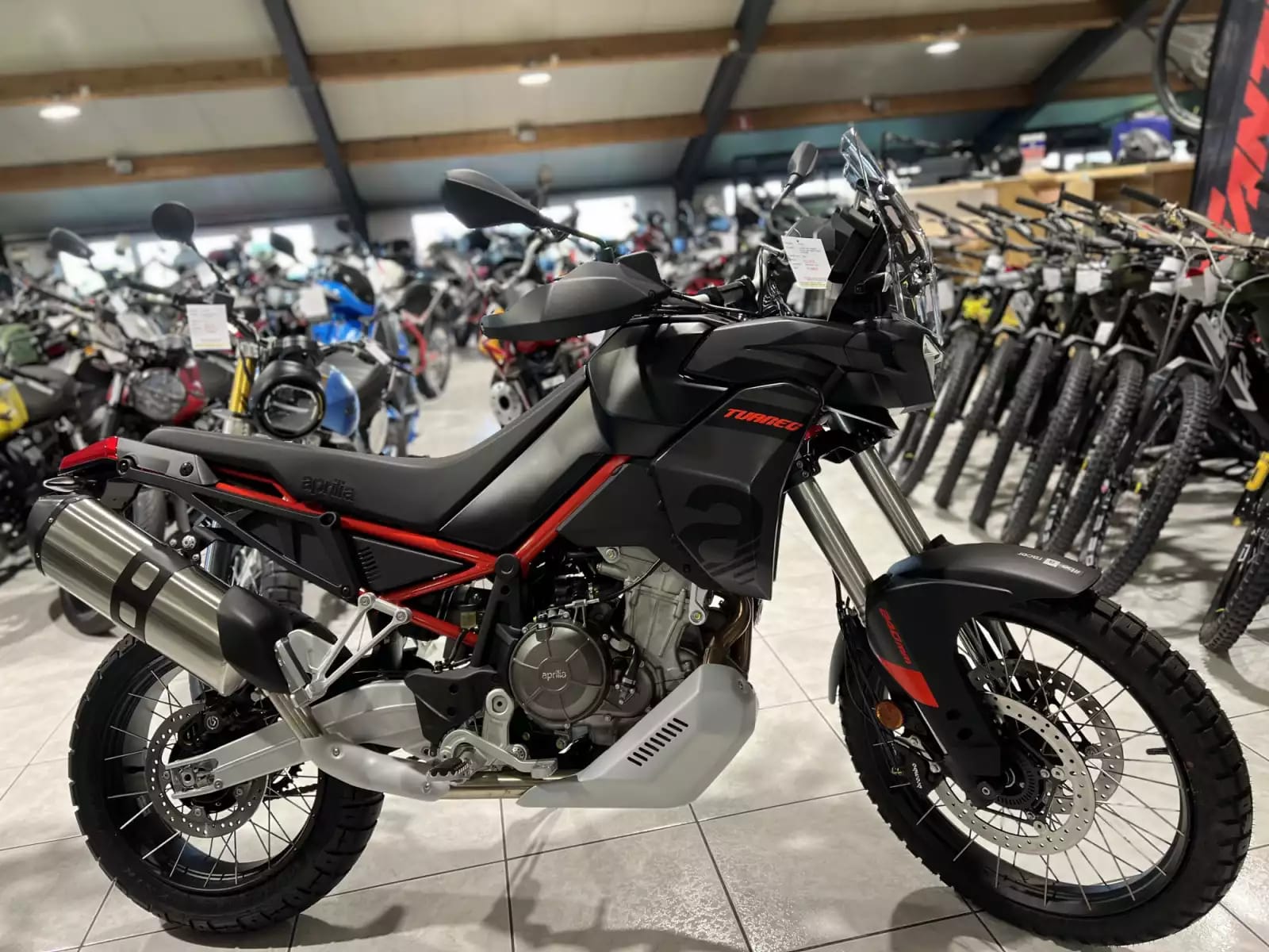 Aprilia Tuareg 660 ATREIDS BLACK disponible aussi en 35 KW - Photo 1