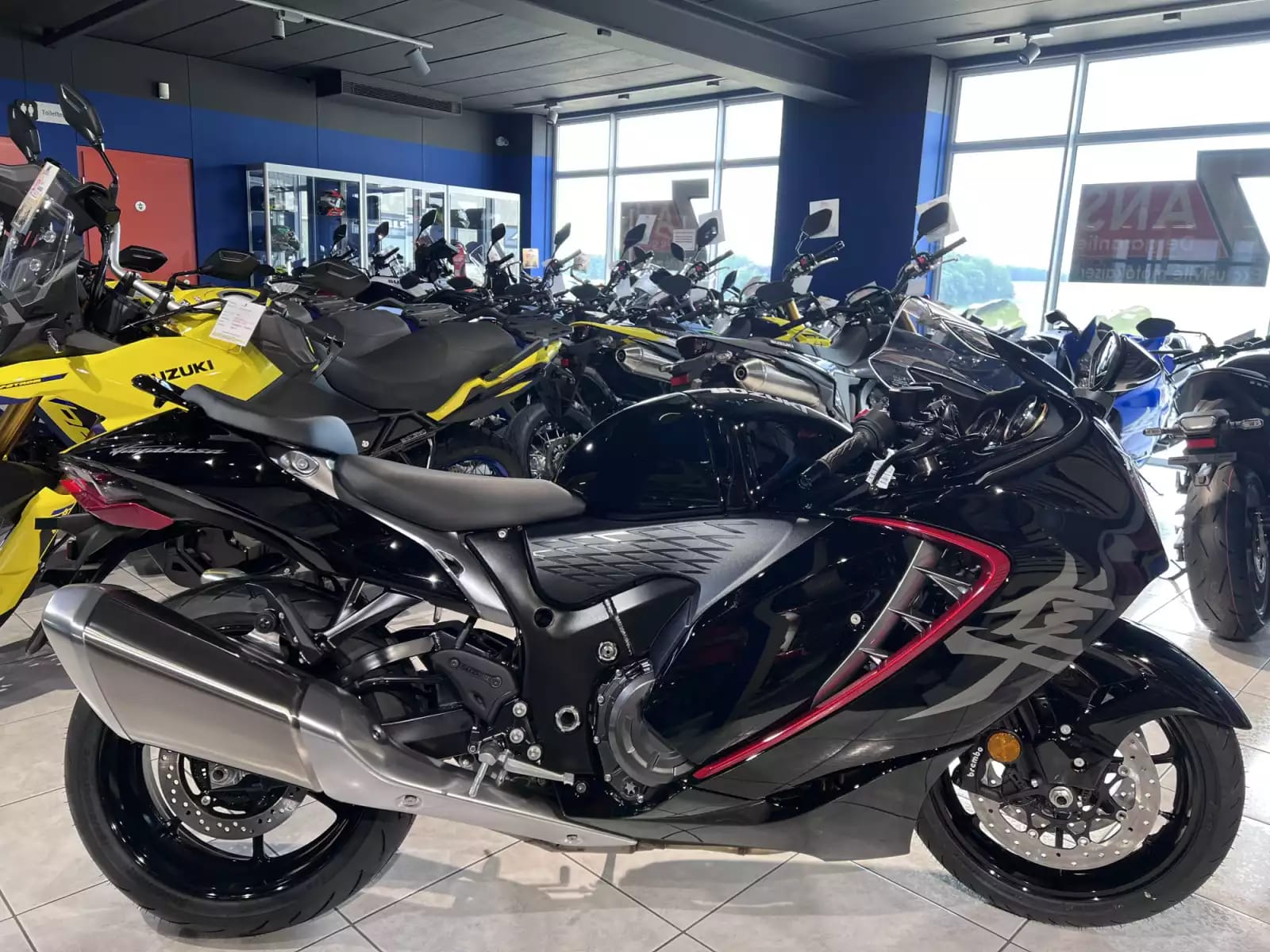 Suzuki Hayabusa 1300 - Photo 1