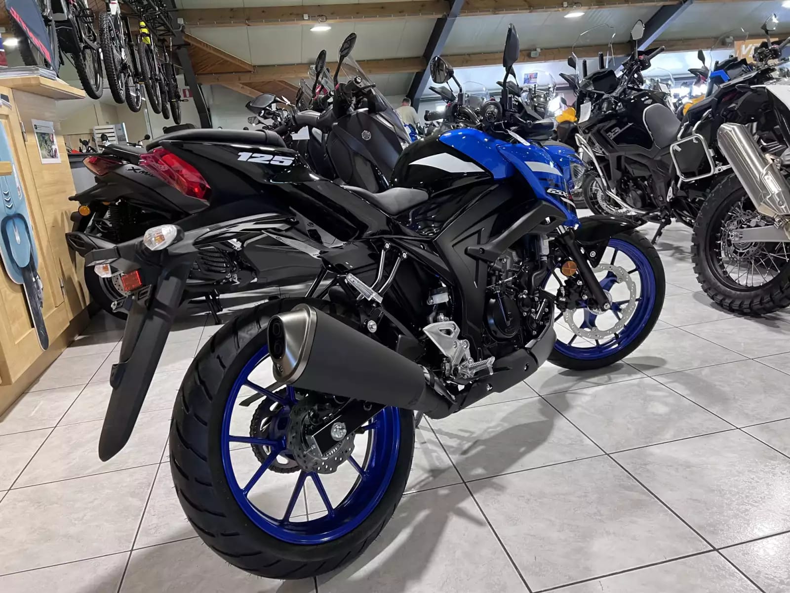 Suzuki GSX-S 125 - Photo 1