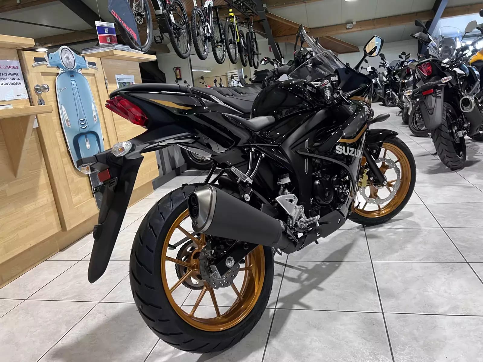 Suzuki GSX-R 125 - Photo 1