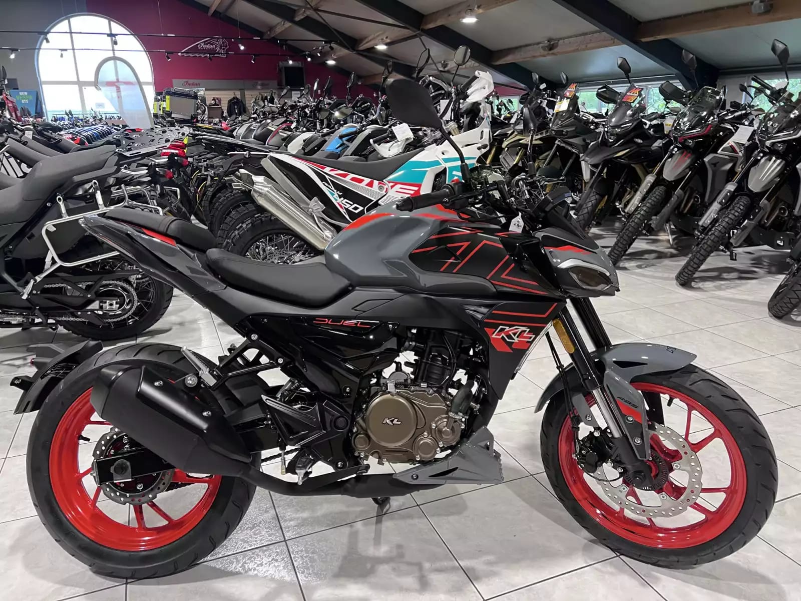 KL Motorcycle Duel 125 ABS - Photo 1