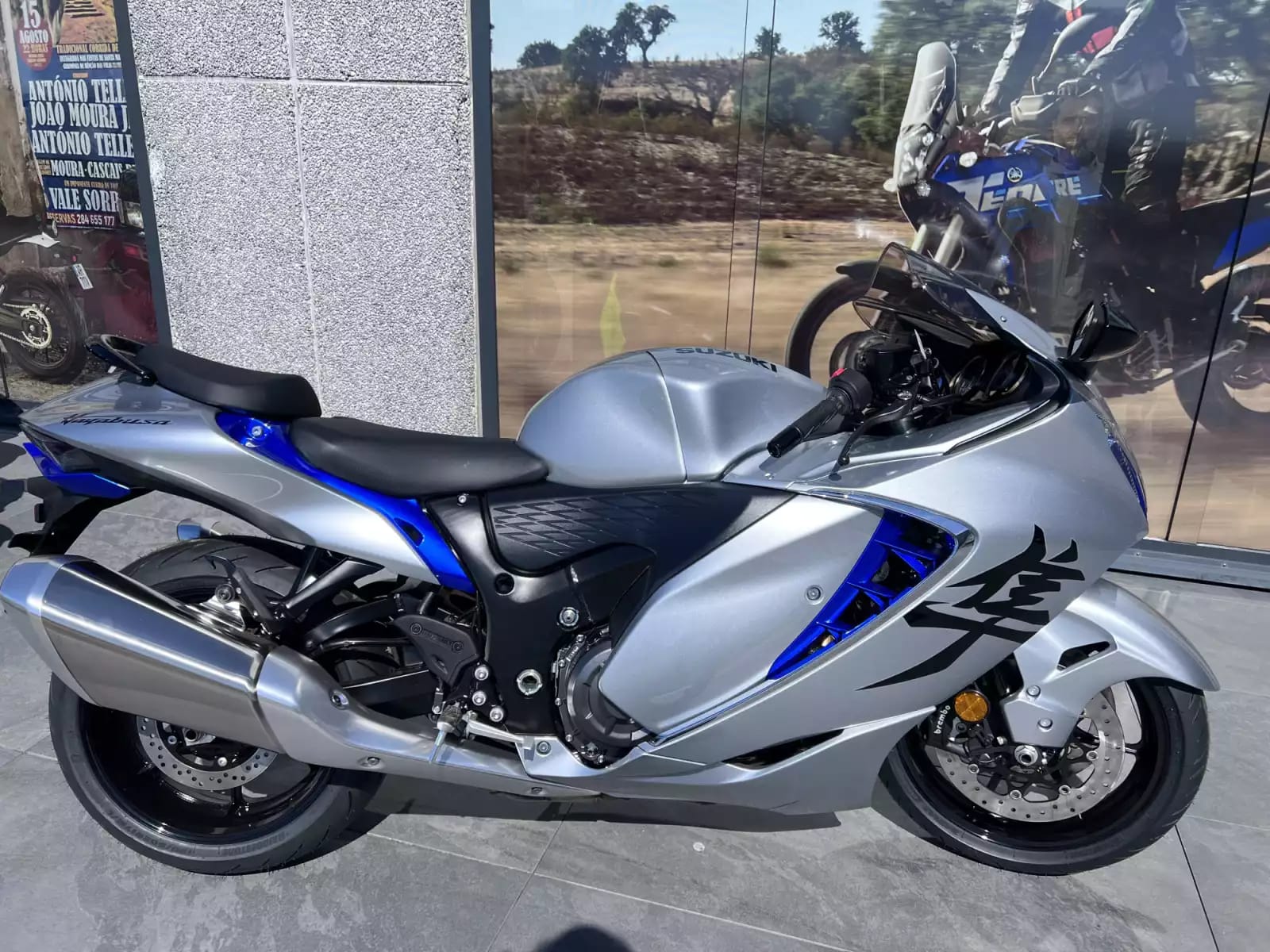 Suzuki Hayabusa 1300 - Photo 1