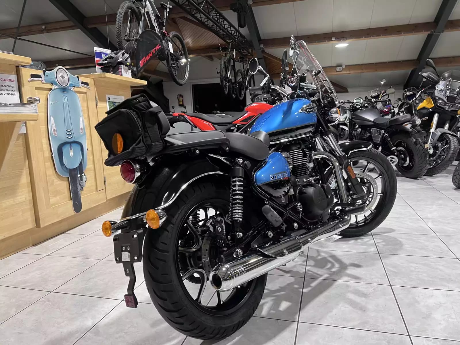 Royal Enfield Meteor 350 Super Nova - Photo 1