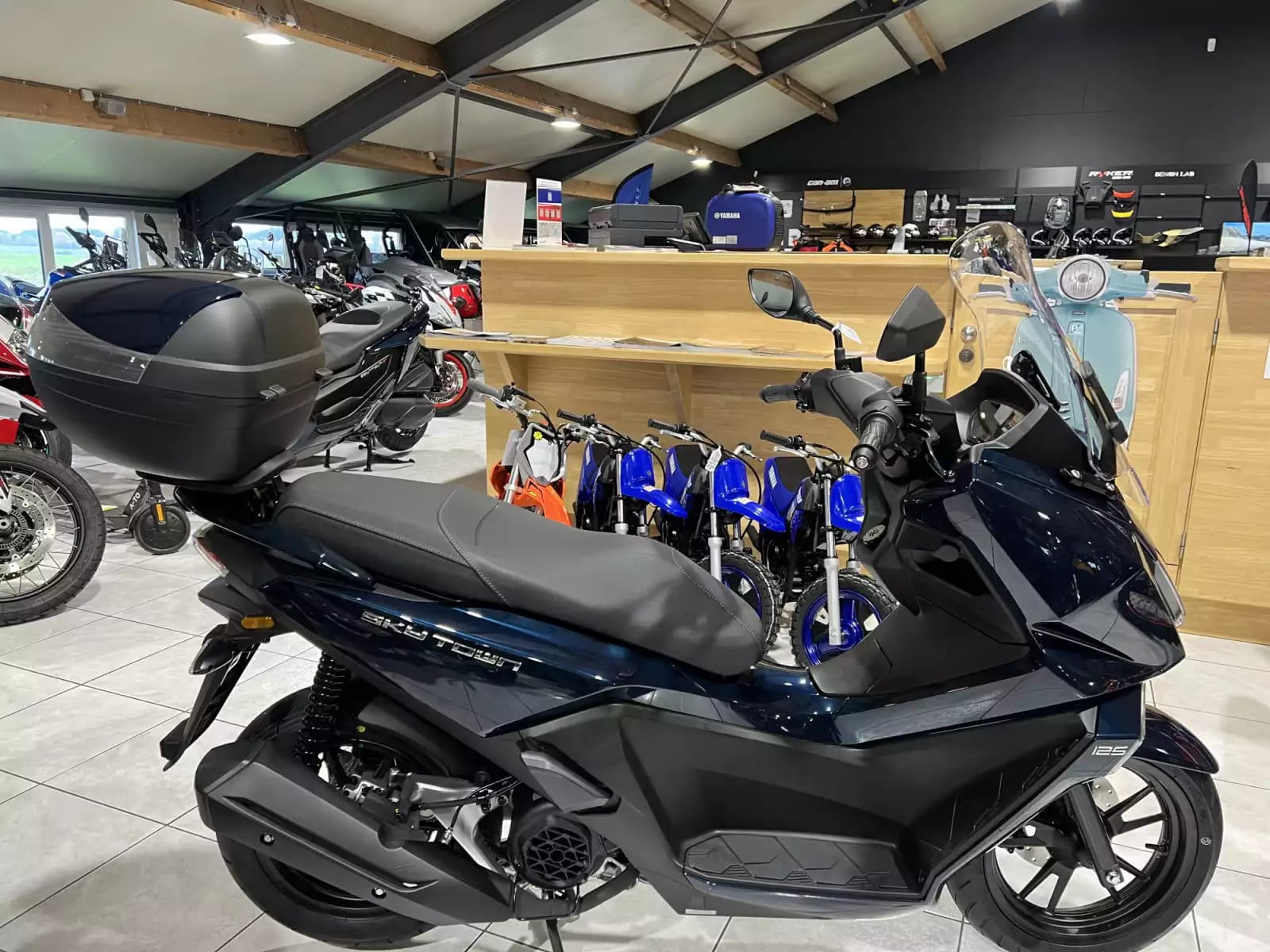 Kymco Skytown 125 - Photo 1