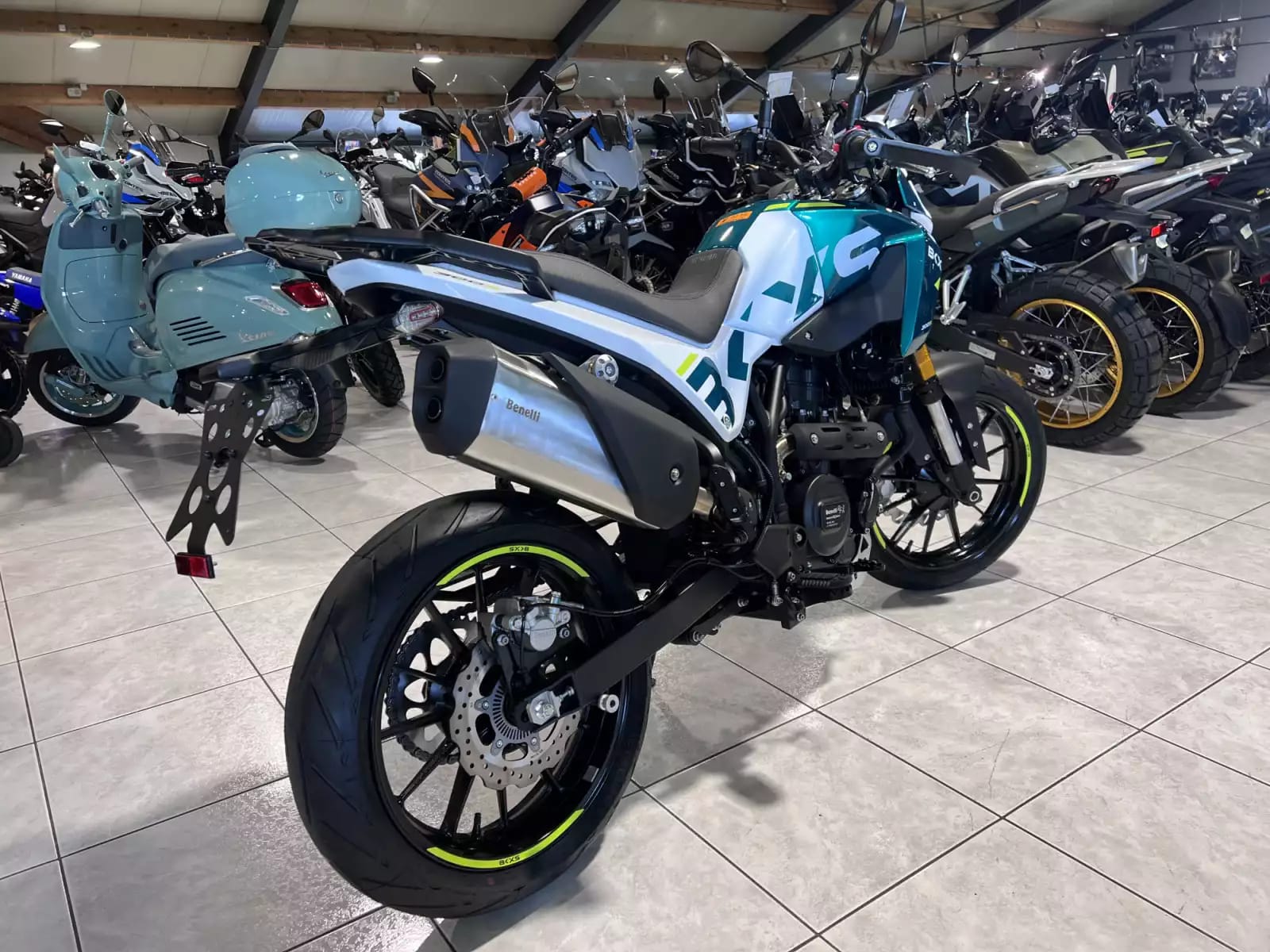 Benelli BKX 300 S - Photo 1