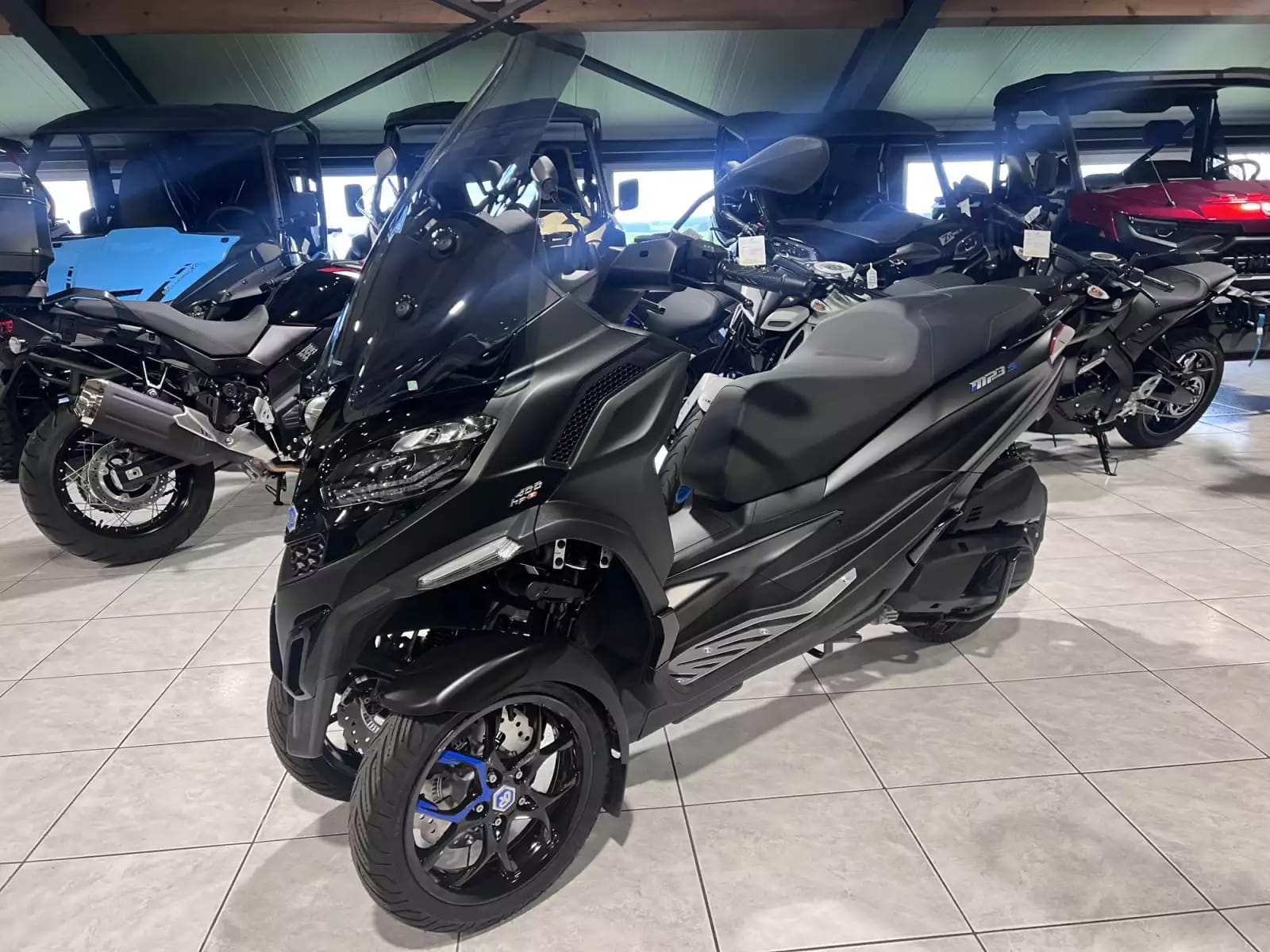 Piaggio MP3 400 SPORT - Photo 1