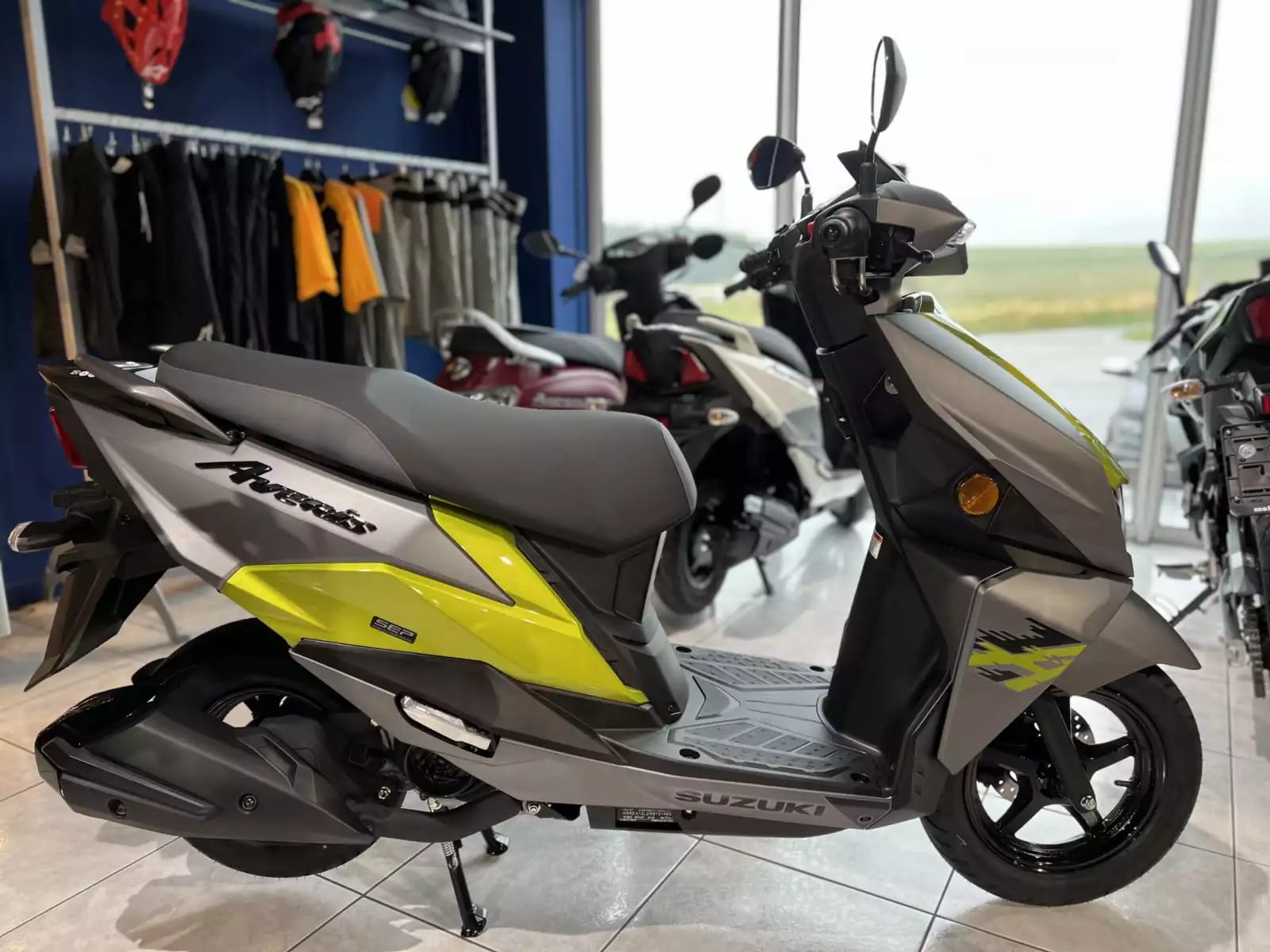 Suzuki Avenis 125 125 - Photo 1