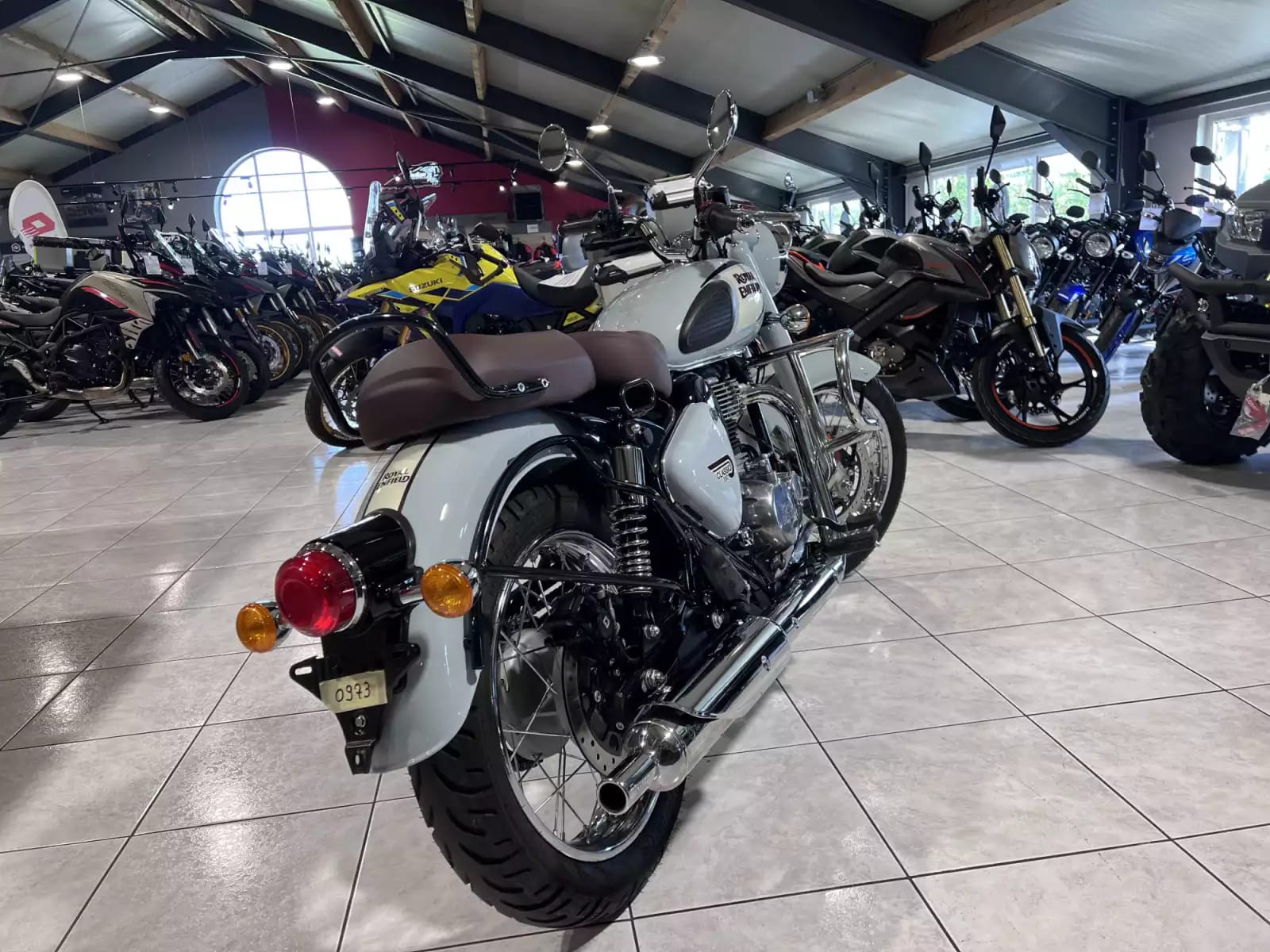 Royal Enfield Classic 350 - Photo 1