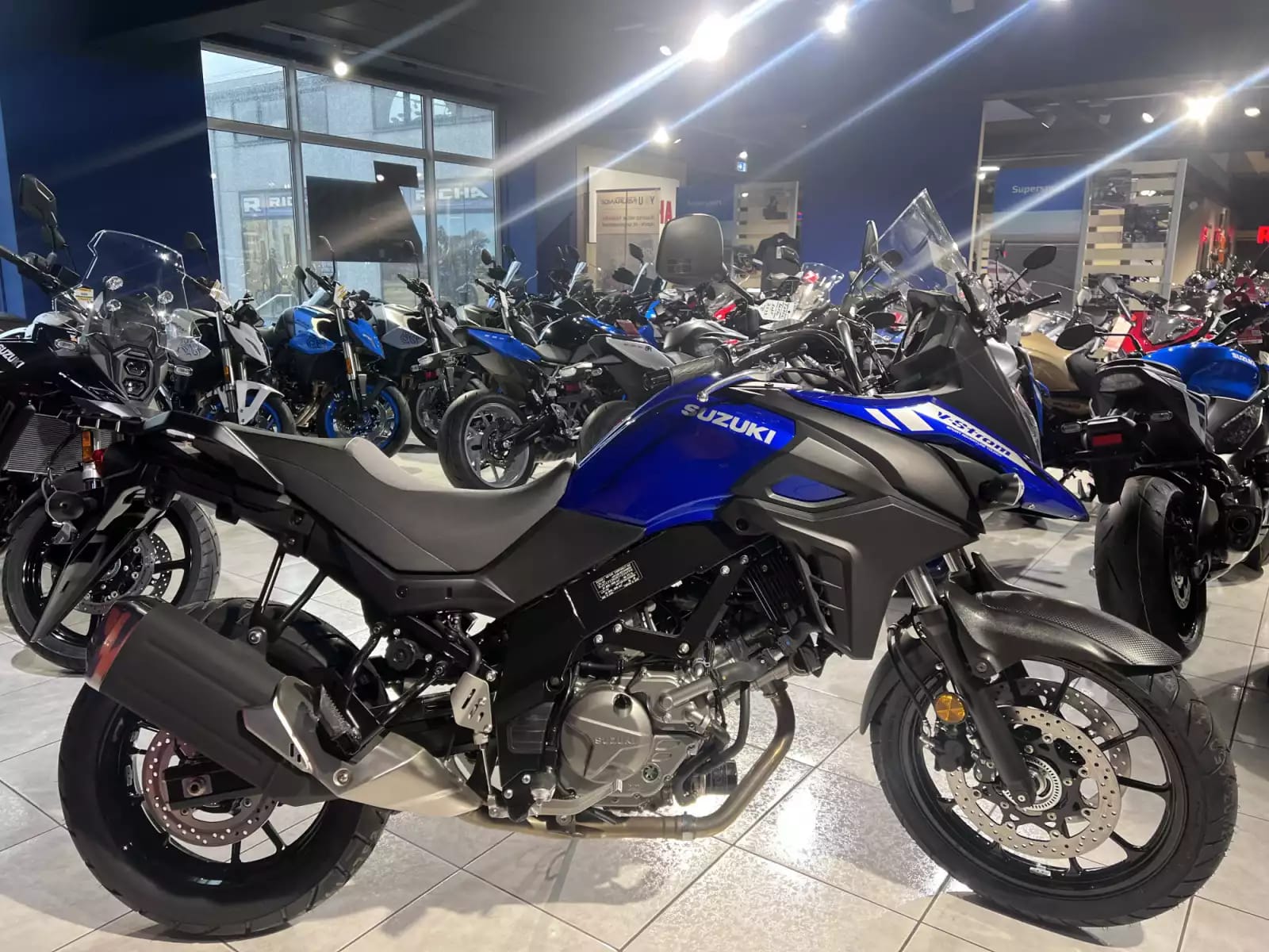 Suzuki DL V-STROM 650 E5 - Photo 1
