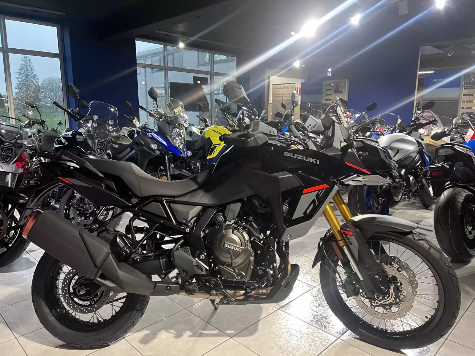 Suzuki DL VSTROM 800 DE - Photo 1