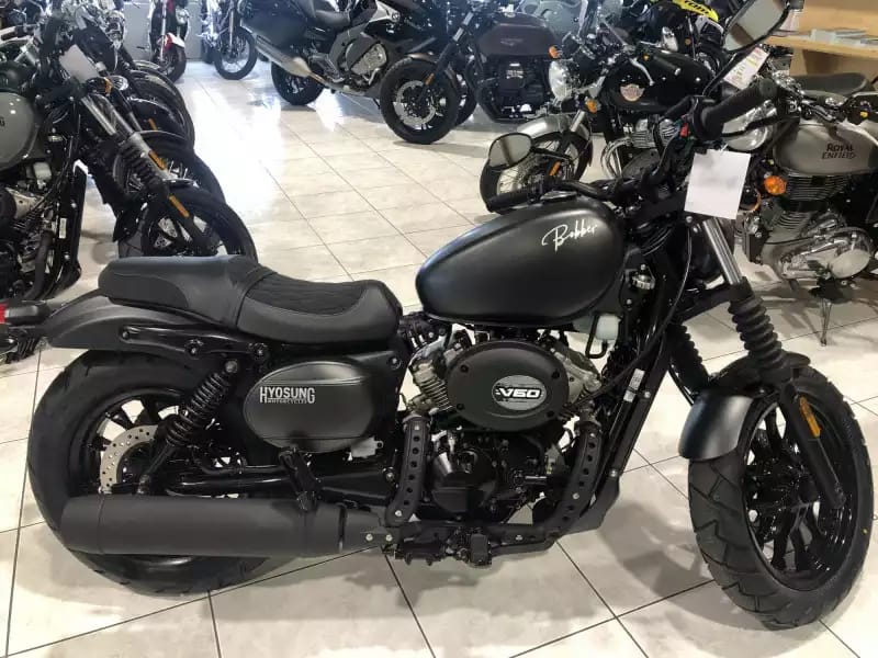 Hyosung Aquila 300 BOBBER V-TWIN - Photo 1