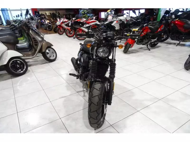 Hyosung Aquila 125 BOBBER V-TWIN - Photo 1