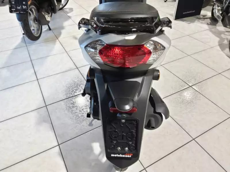 Peugeot Tweet EVO  4T Classe A 25km/h ou B 45 km/h - Photo 1