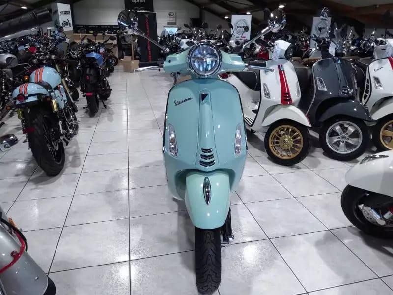 Vespa Primavera 50 VERT MENTHE - Photo 1