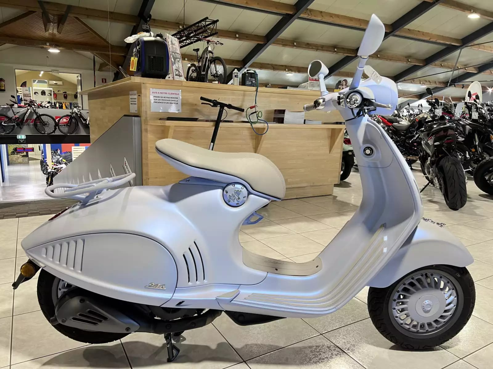 Vespa 946 Snake - Photo 1