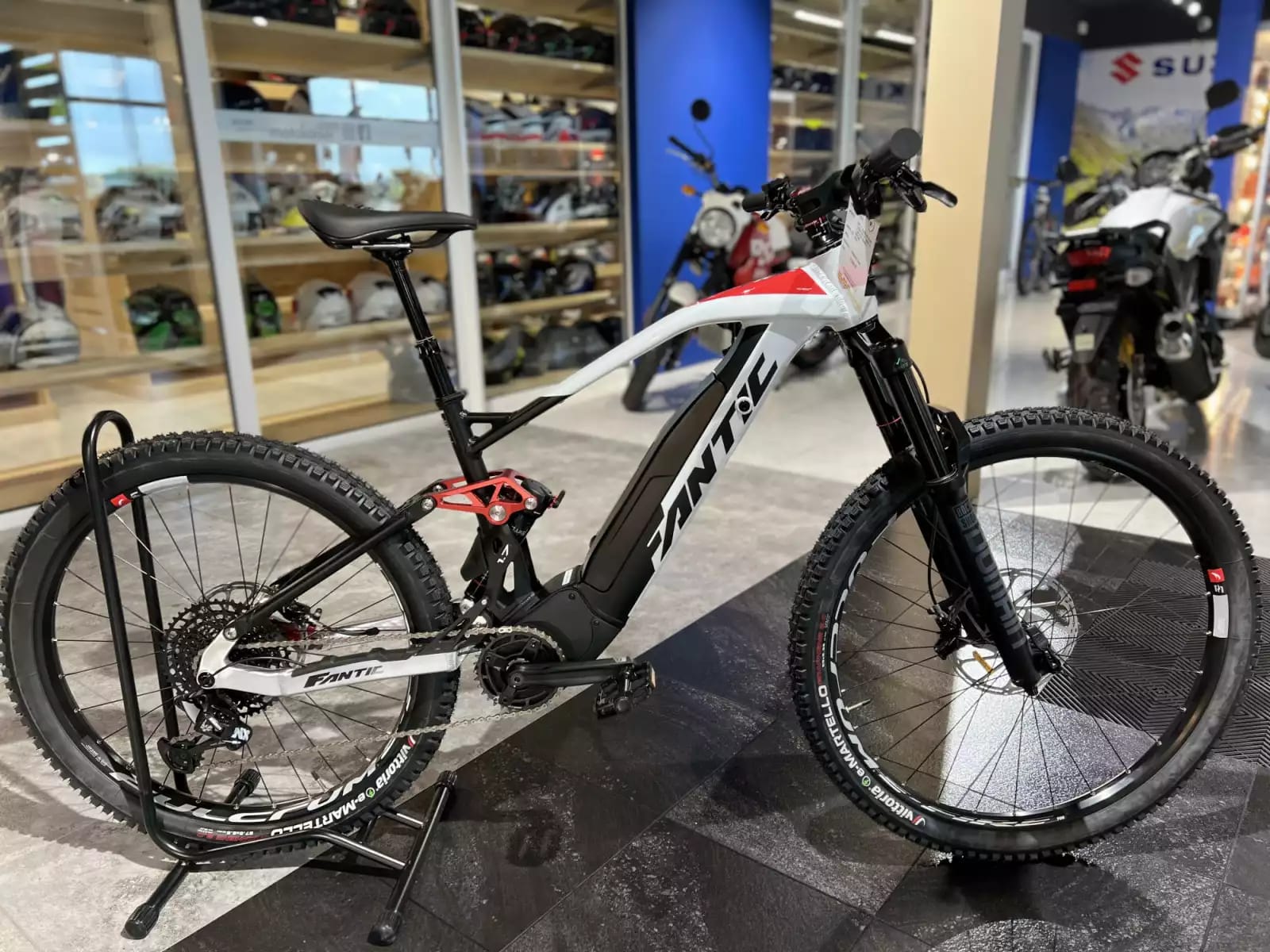 Fantic XMF 1.7 720Wh, 29''-27,5'', freins 4 pistons, 90 Nm - Photo 1