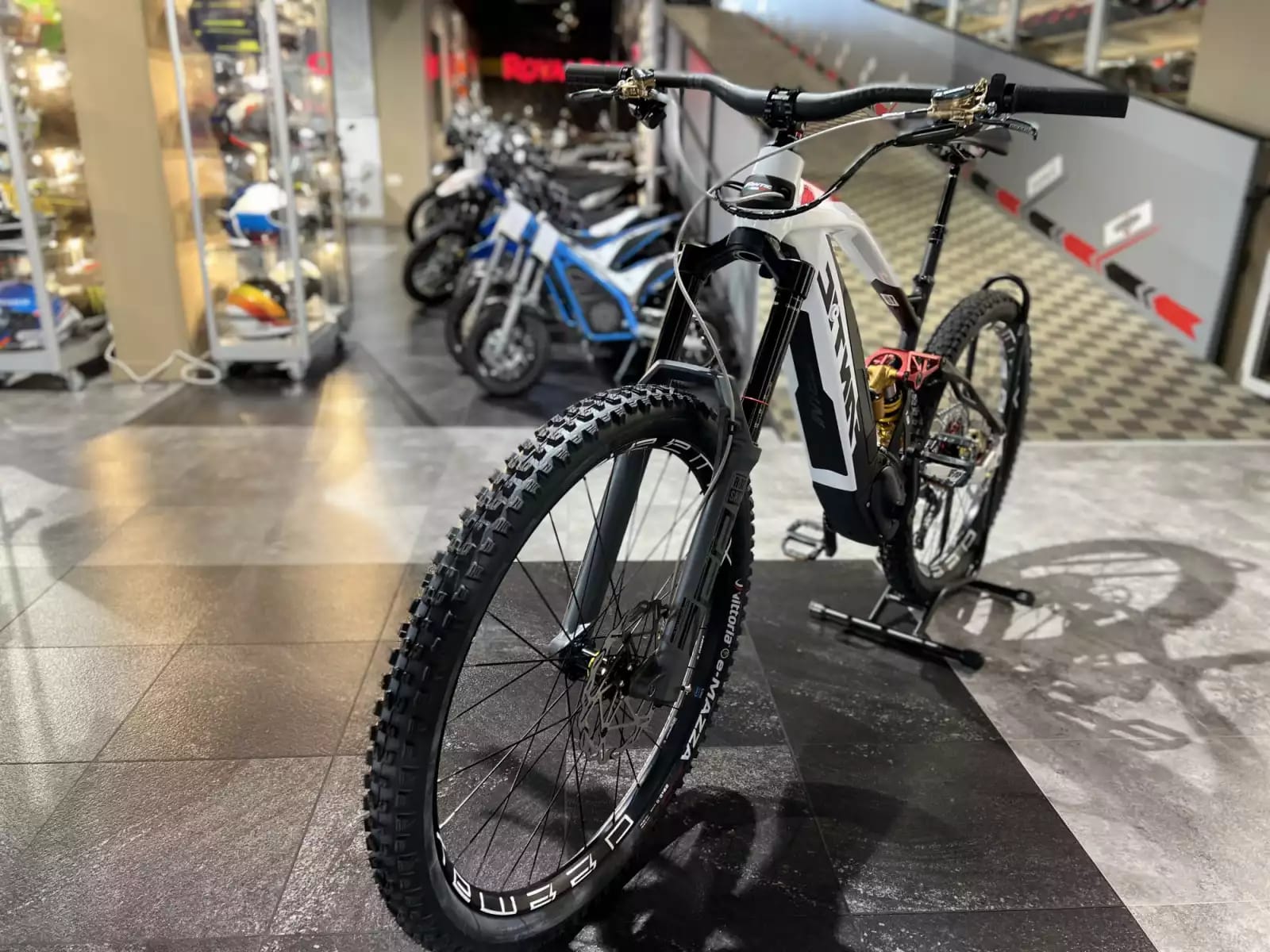 Fantic XEF 1.9 FACTORY 720Wh, 29''-27,5'', freins 4 pistons, 90 Nm - Photo 1