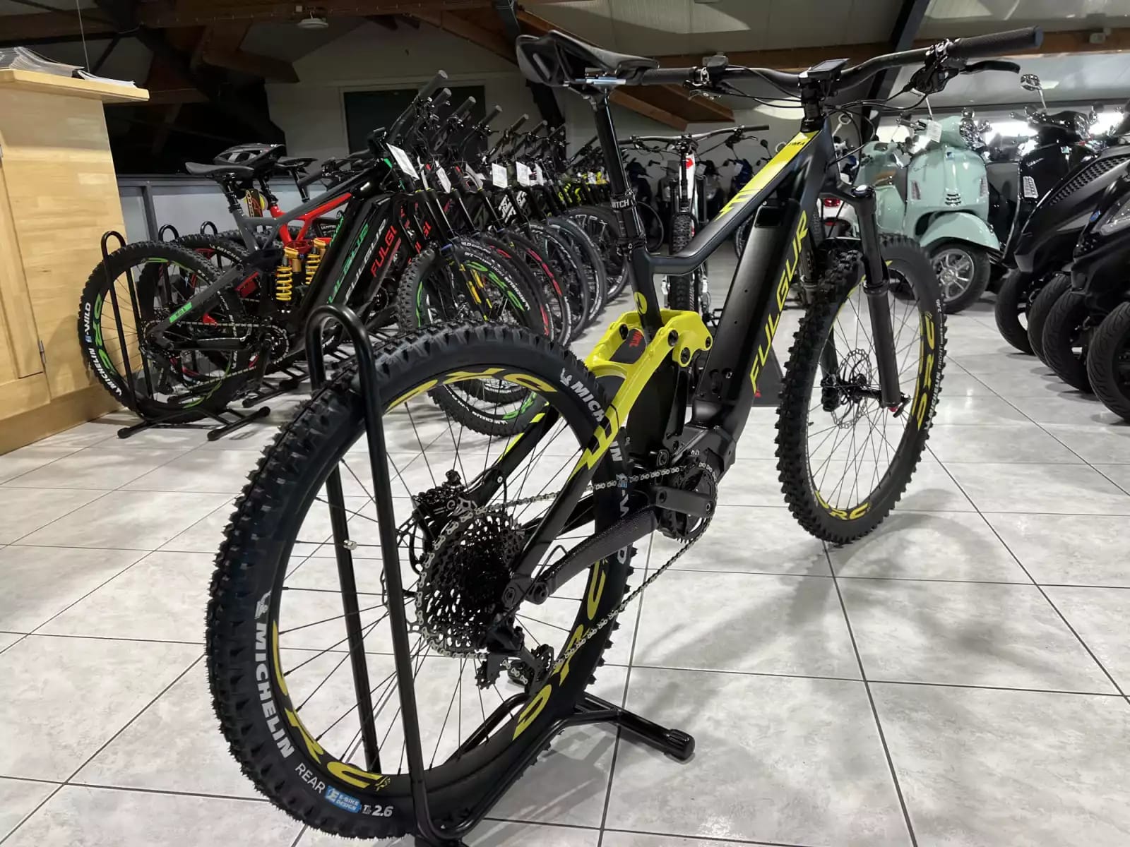 Fulgur Tora Rock Shox Yari 36 mm  ALU POLINI 90 Nm, taille S, M, L / 504 Wh, 12 V, 29''-27,5'', freins 4 pistons. - Photo 1