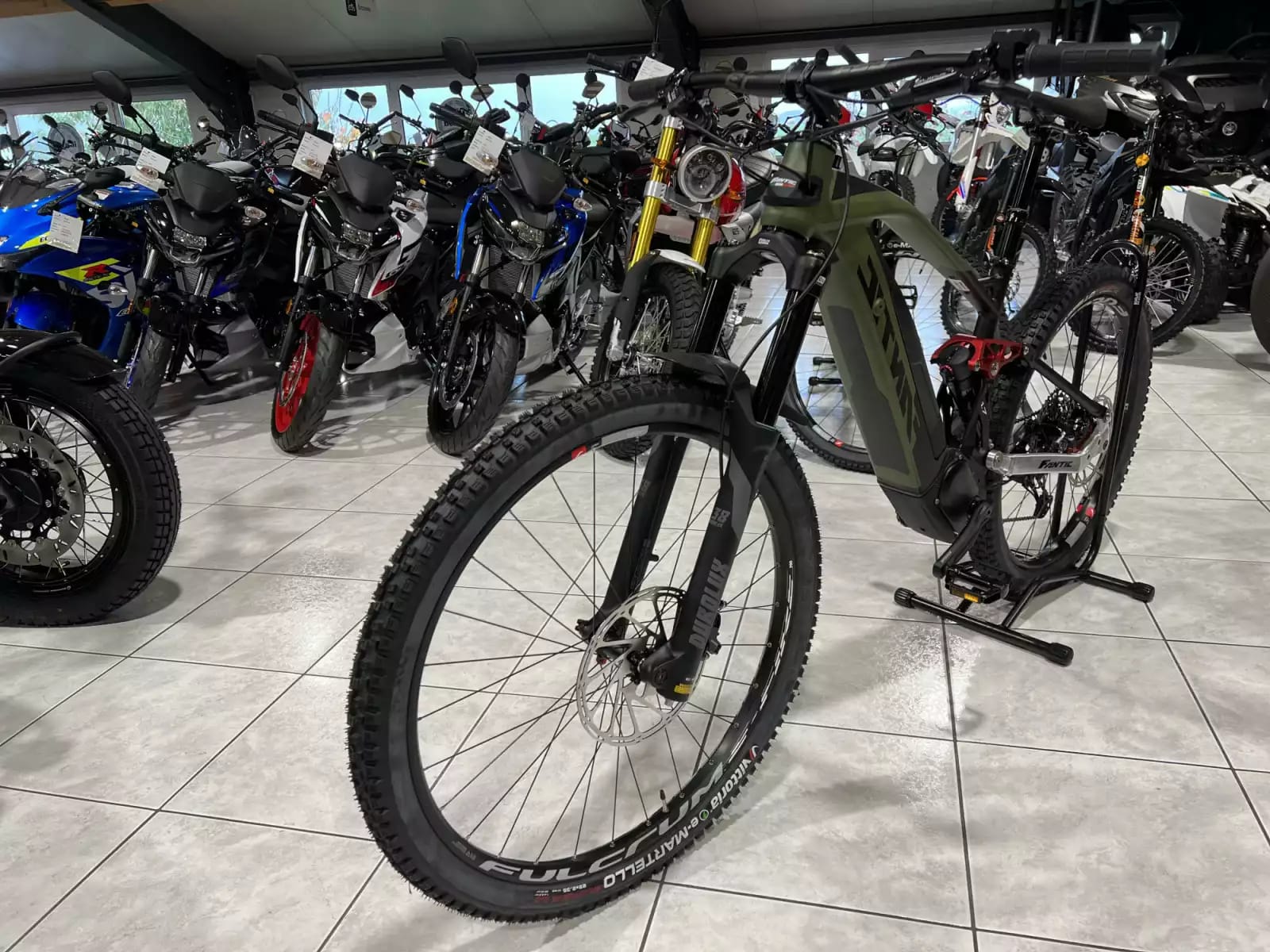 Fantic XMF 1.7 720Wh, 29''-27,5'', freins 4 pistons, 90 Nm - Photo 1