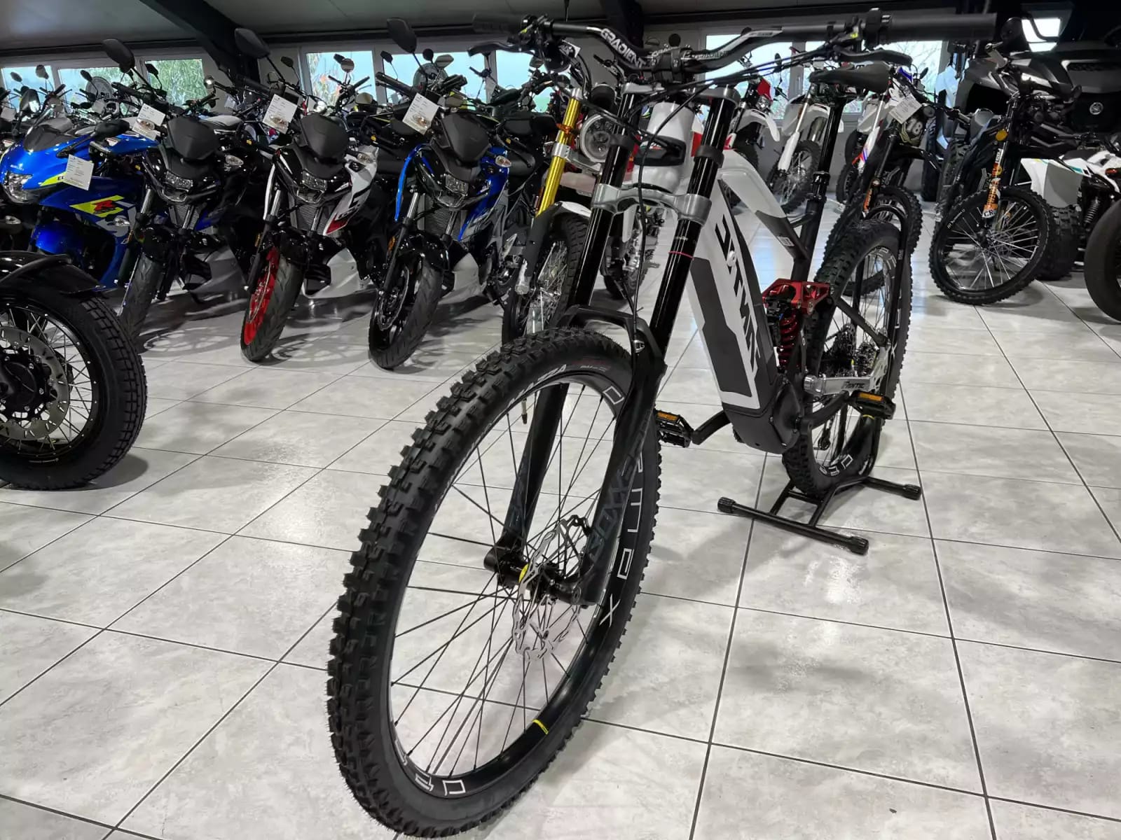 Fantic XXF 2.0 720Wh, 29''-27,5'', freins 4 pistons, 90 Nm - Photo 1