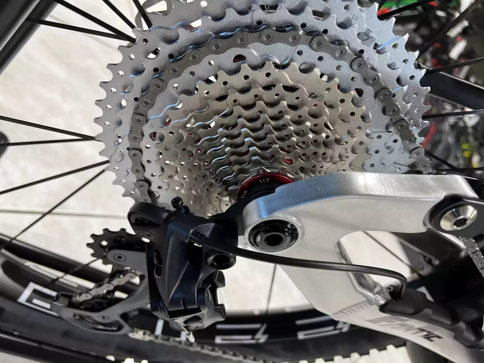 Fantic XEF 1.9 RACE 720Wh, 29''-27,5'', freins 4 pistons, 90 Nm - Photo 1