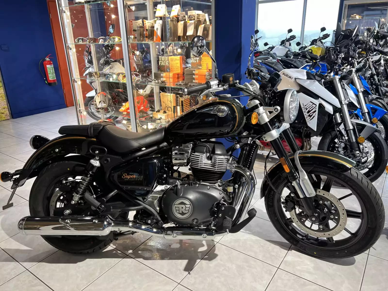 Royal Enfield Super Meteor 650 Vert Interstellaire - Photo 1