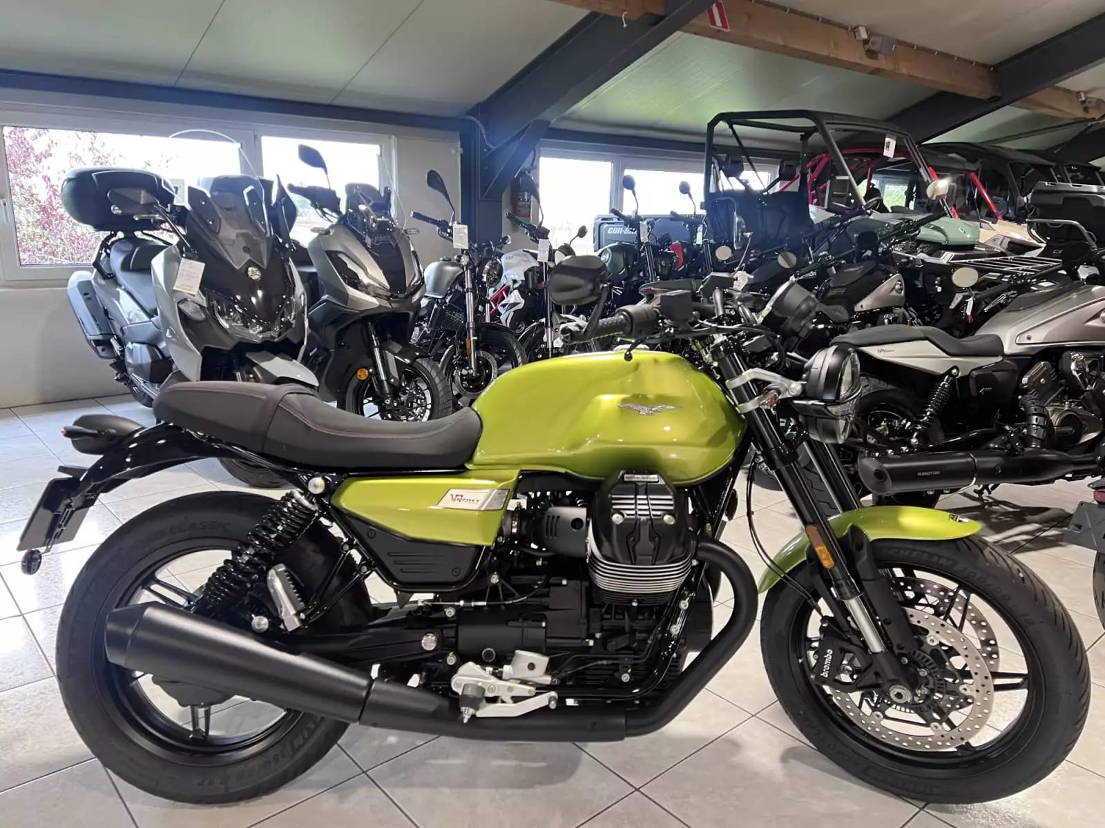 Moto Guzzi V 7 SPORT - Photo 1