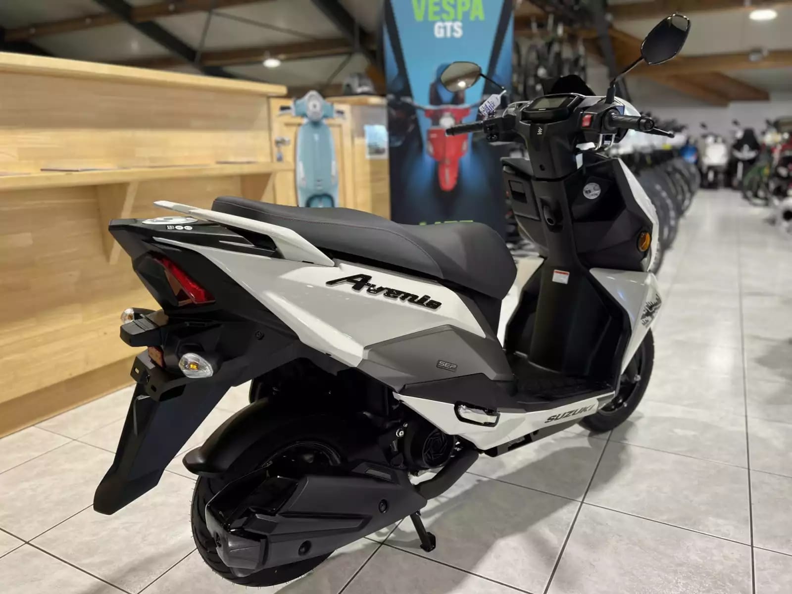 Suzuki Avenis 125 125 - Photo 1