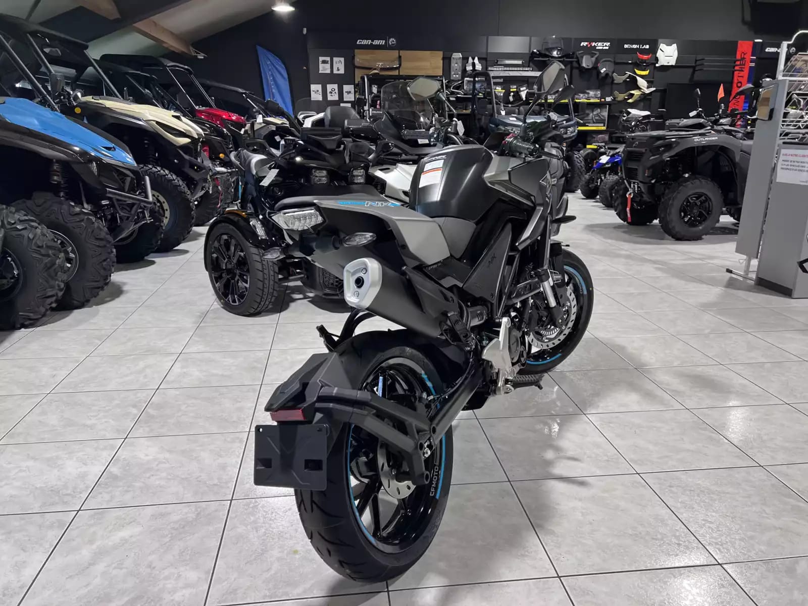 CF Moto 125 NK - Photo 1