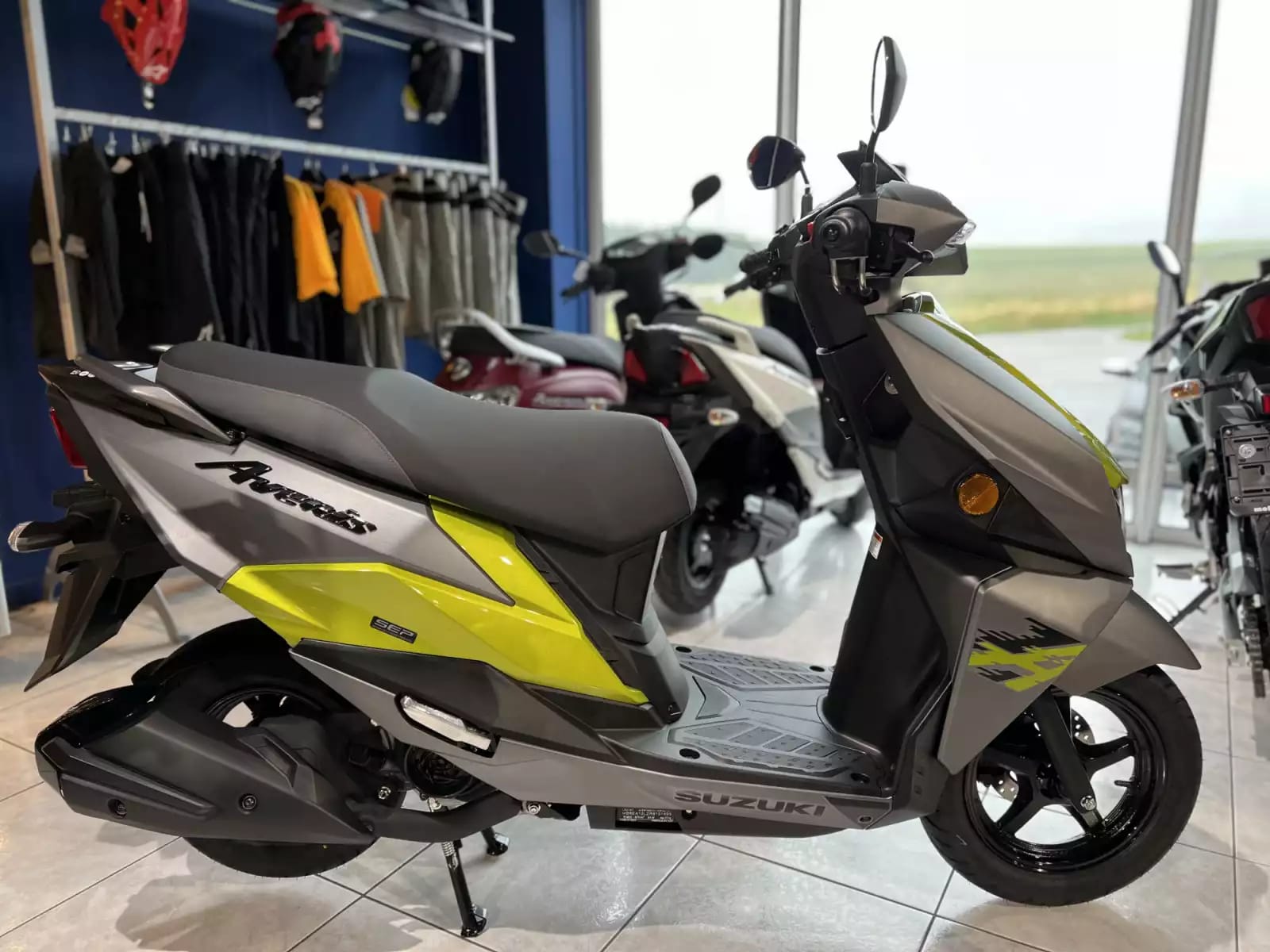 Suzuki Avenis 125 125 - Photo 1