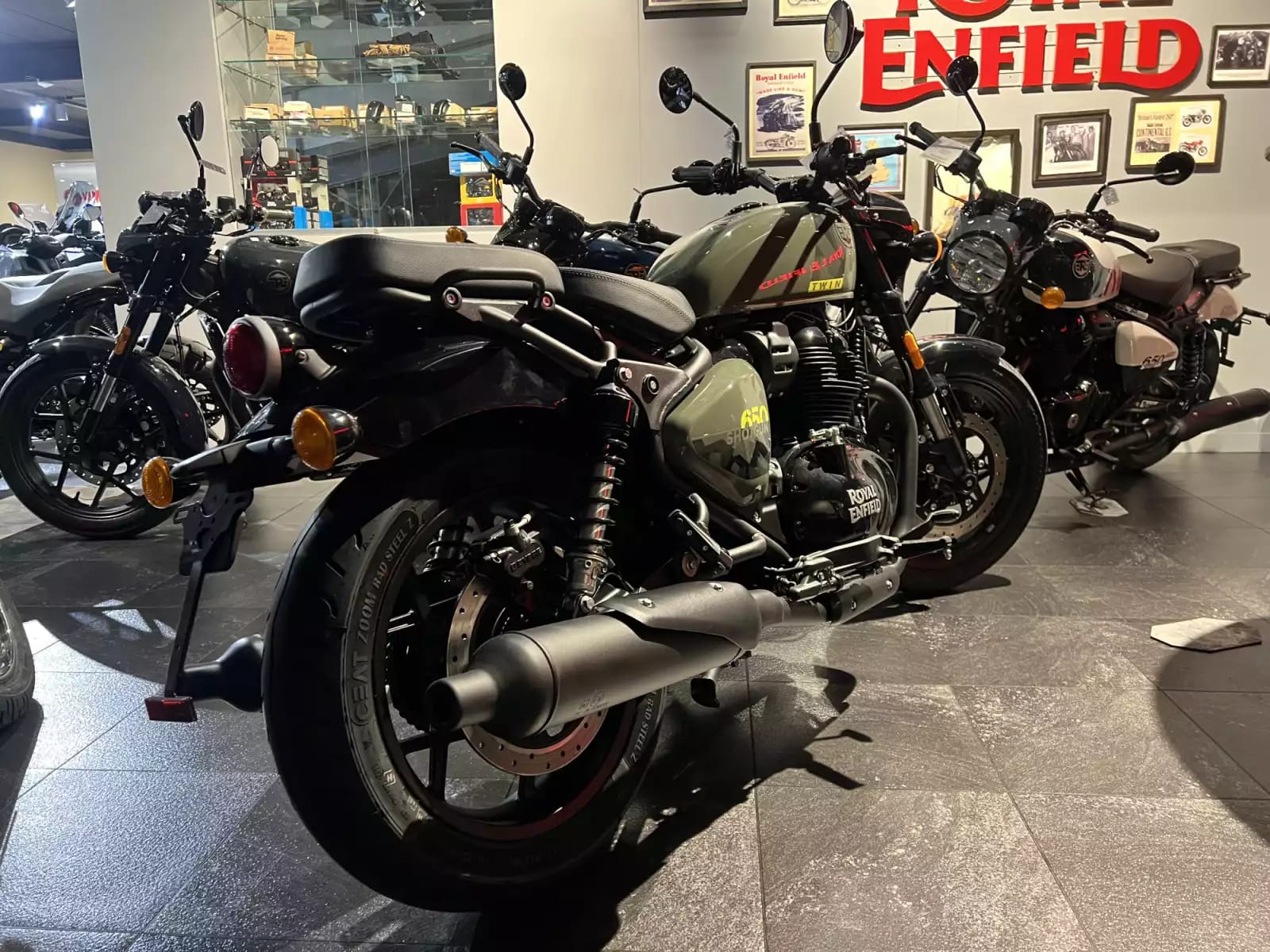 Royal Enfield Shotgun 650 green drill - Photo 1