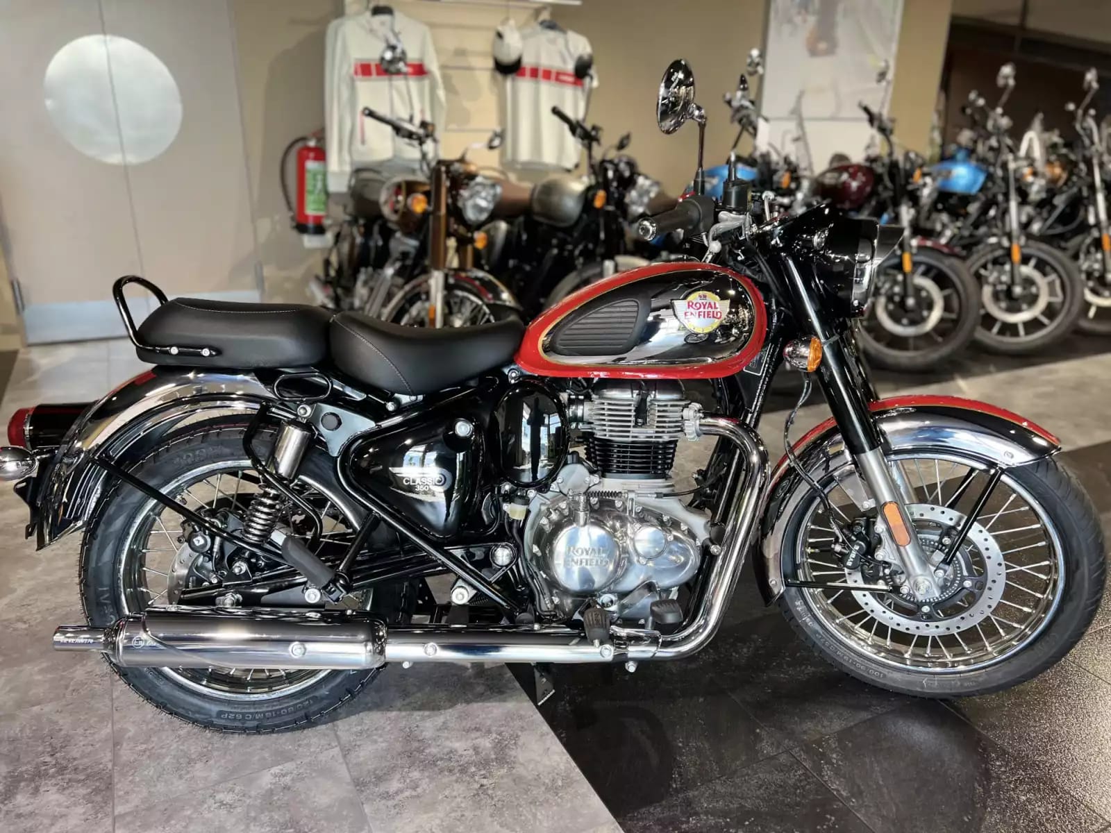 Royal Enfield Classic 350 Chrome Red - Photo 1