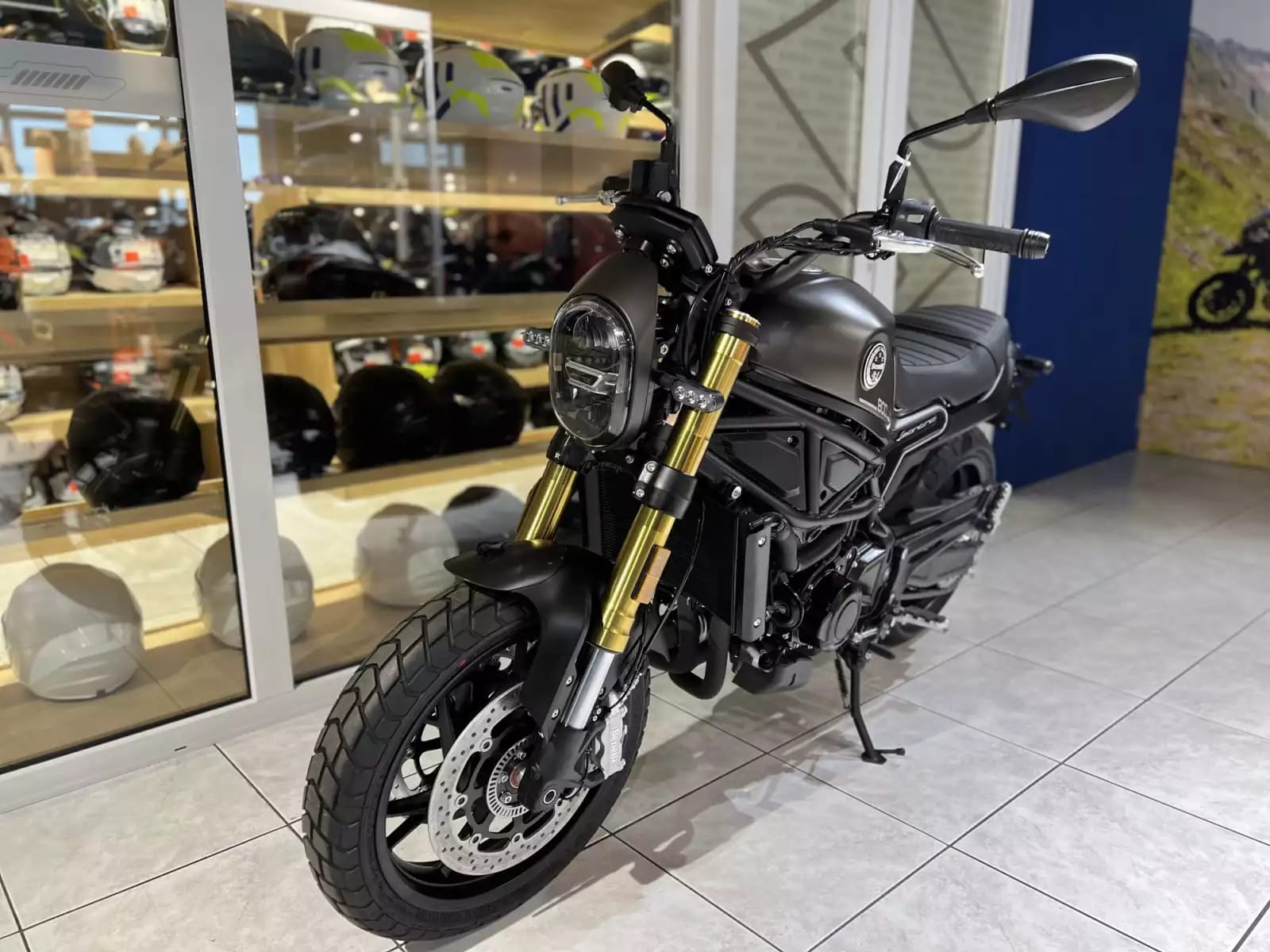 Benelli Leoncino 800 - Photo 1