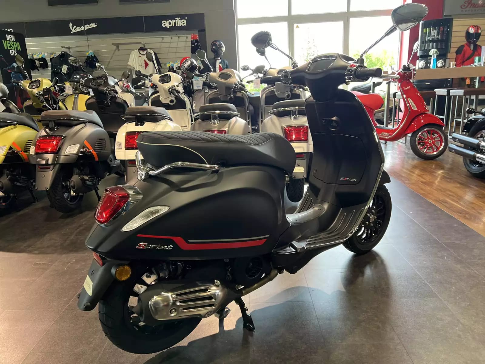 Vespa Sprint S 125 - Photo 1