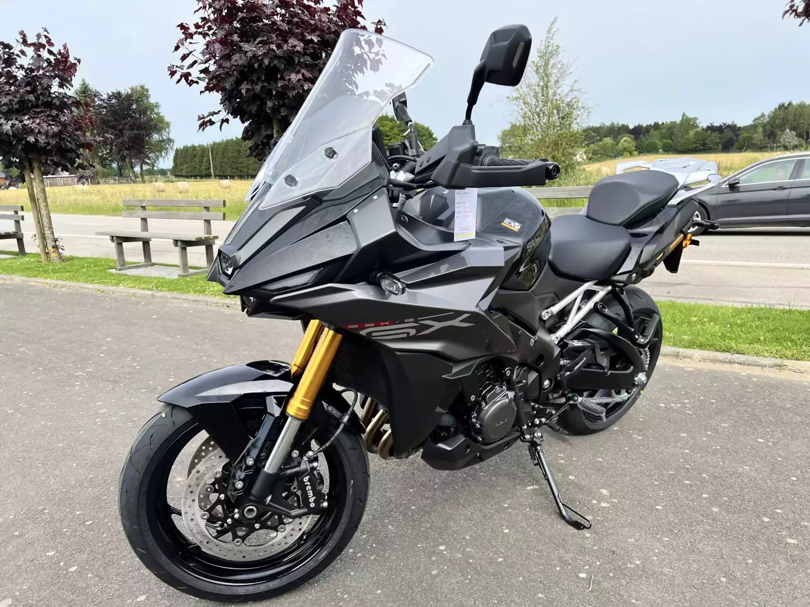 Suzuki GSX-S 1000GX - Photo 1