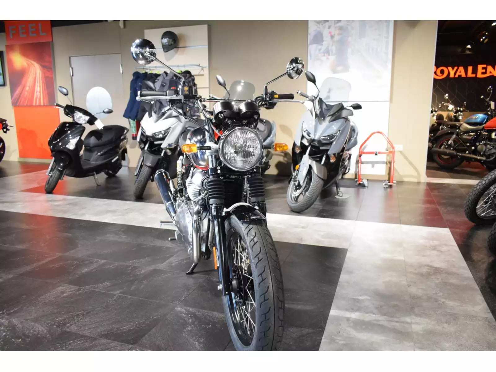 Royal Enfield Interceptor MARK 2 CHROME  E5 - Photo 1