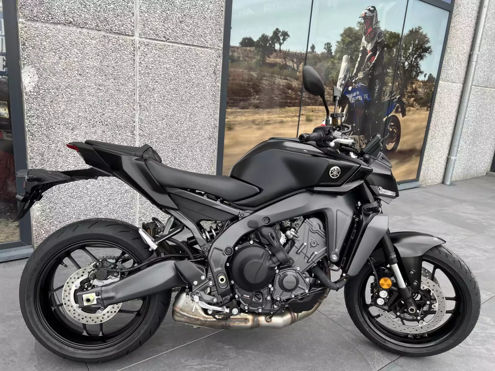 Yamaha MT-09 Y-AMT - Photo 1