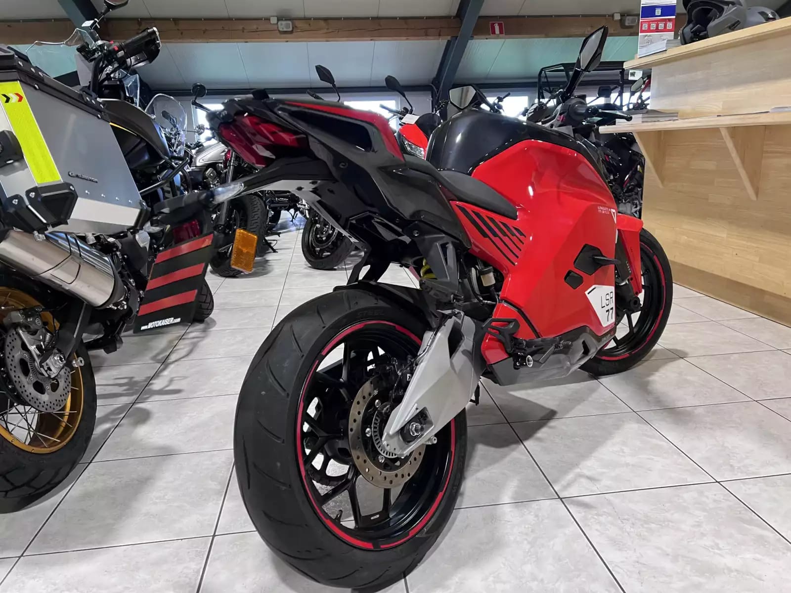 Ultraviolette F77 Mach 2 Recon Turbo Red - Photo 1